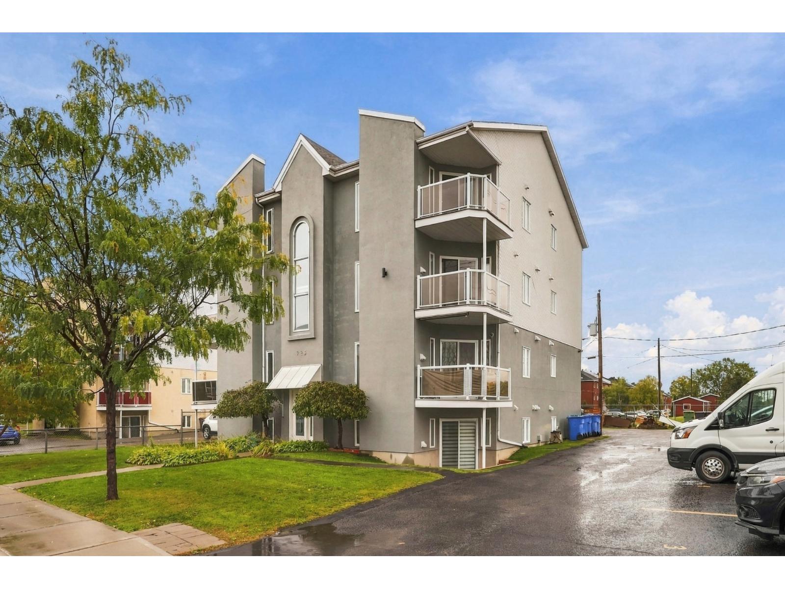 925 Rue Des Éperviers, #106 Property Photo 1
