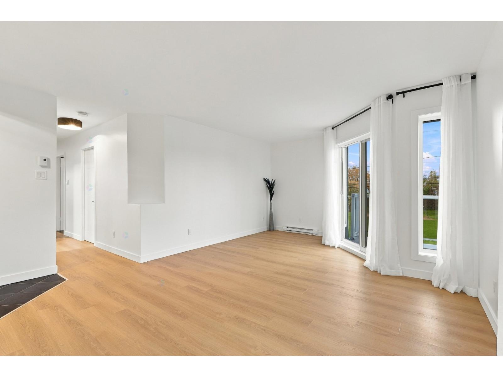 925 Rue Des Éperviers, #106 Property Photo 5