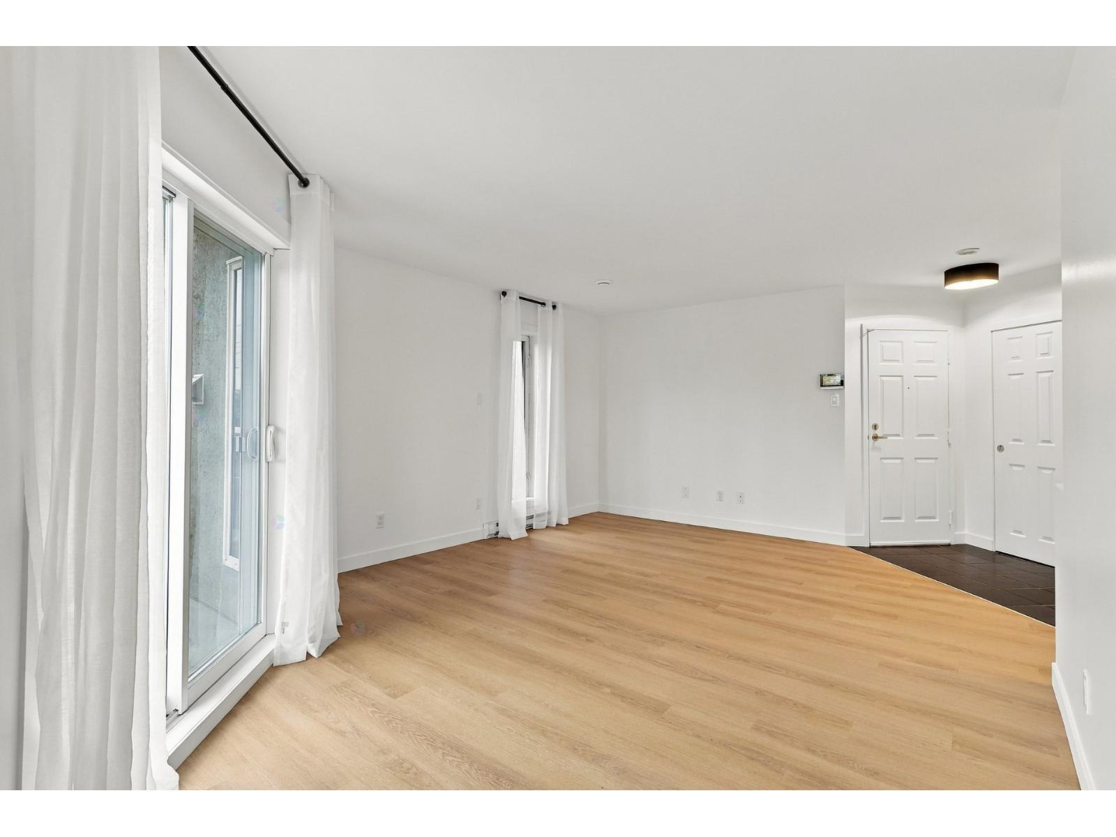 925 Rue Des Éperviers, #106 Property Photo 6