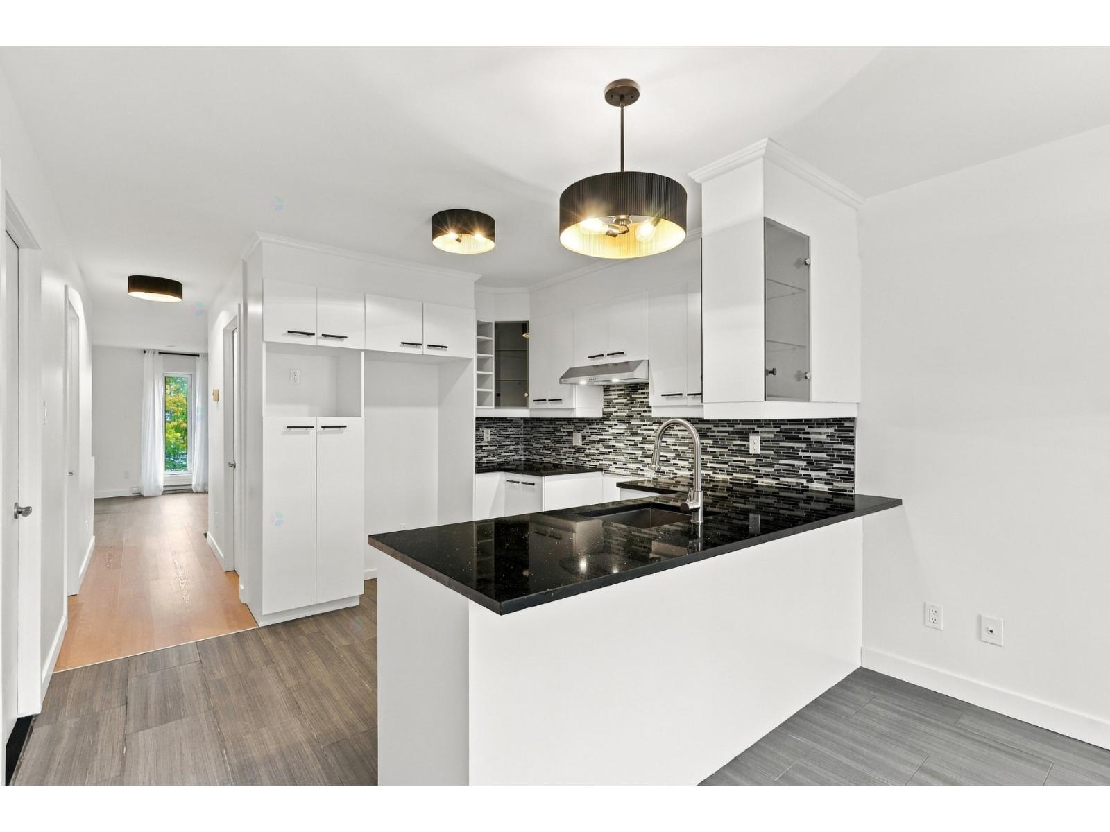 925 Rue Des Éperviers, #106 Property Photo 18