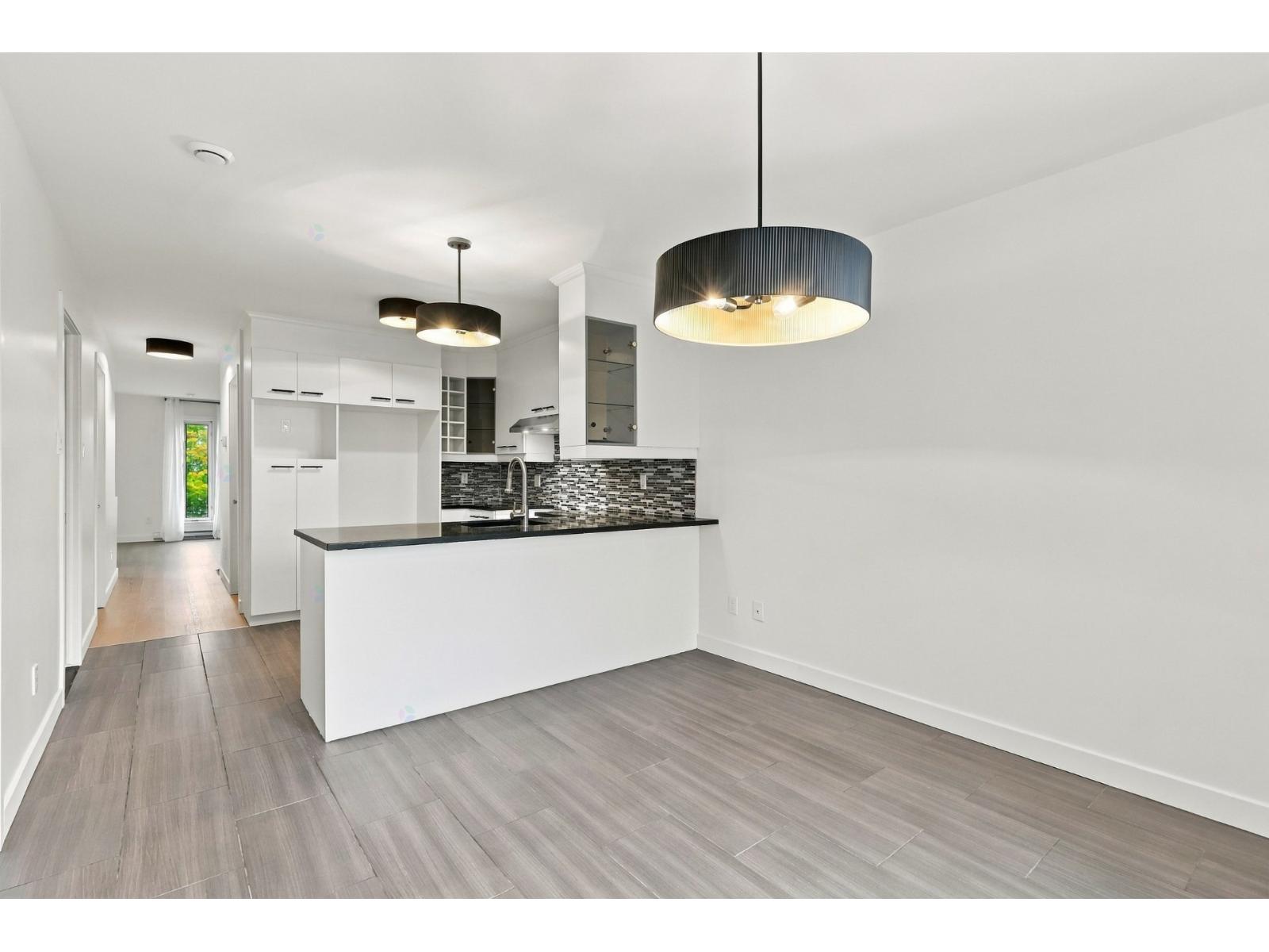 925 Rue Des Éperviers, #106 Property Photo 20