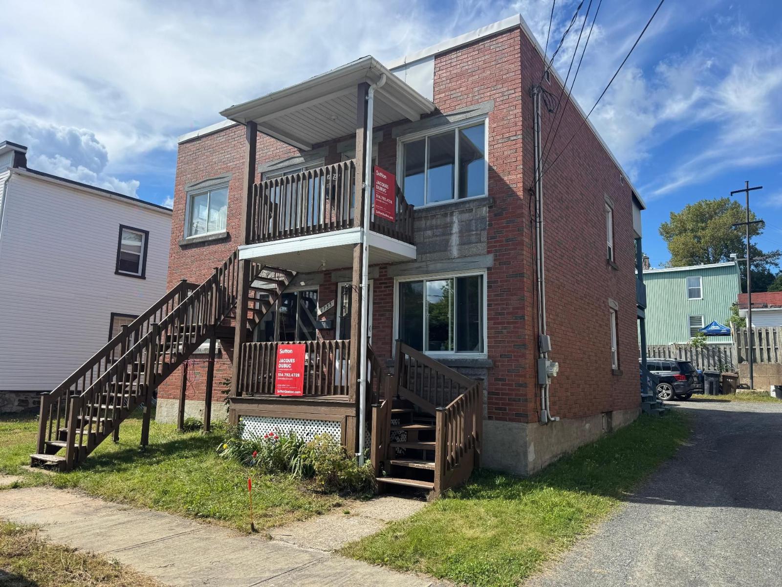 1733-1735 Av. St-aimé Property Photo 2