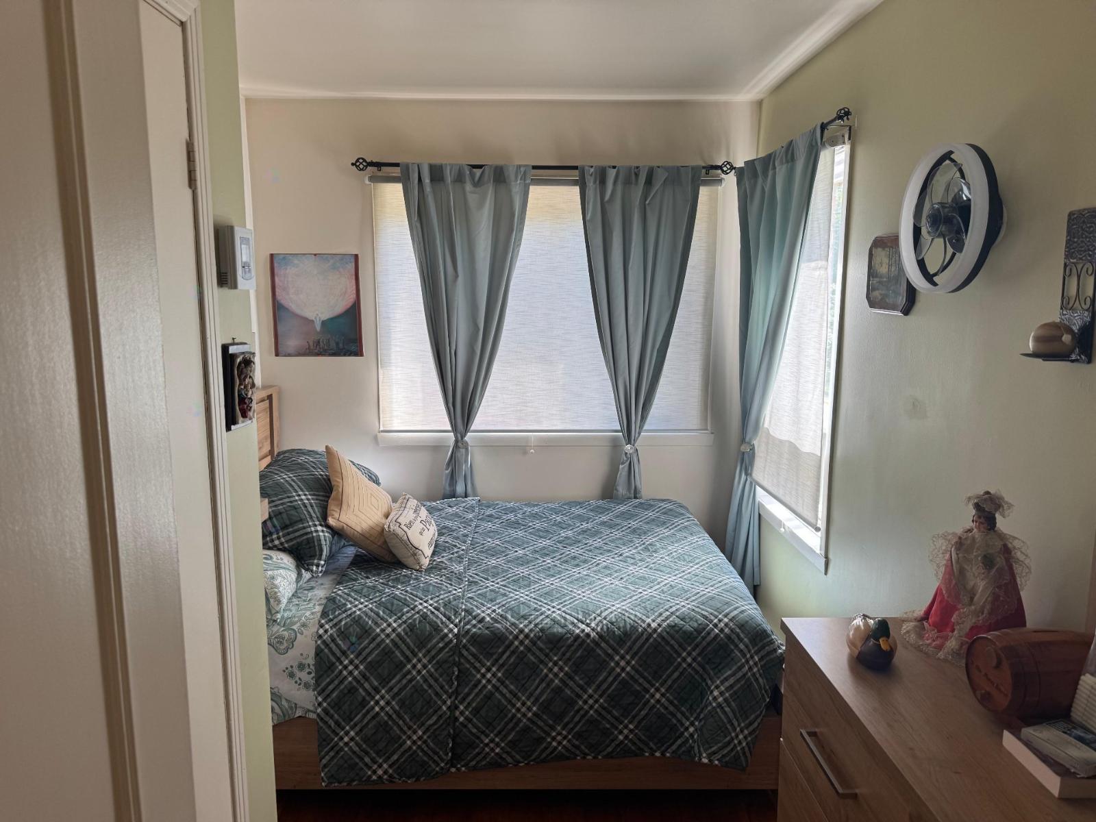 1733-1735 Av. St-aimé Property Photo 12