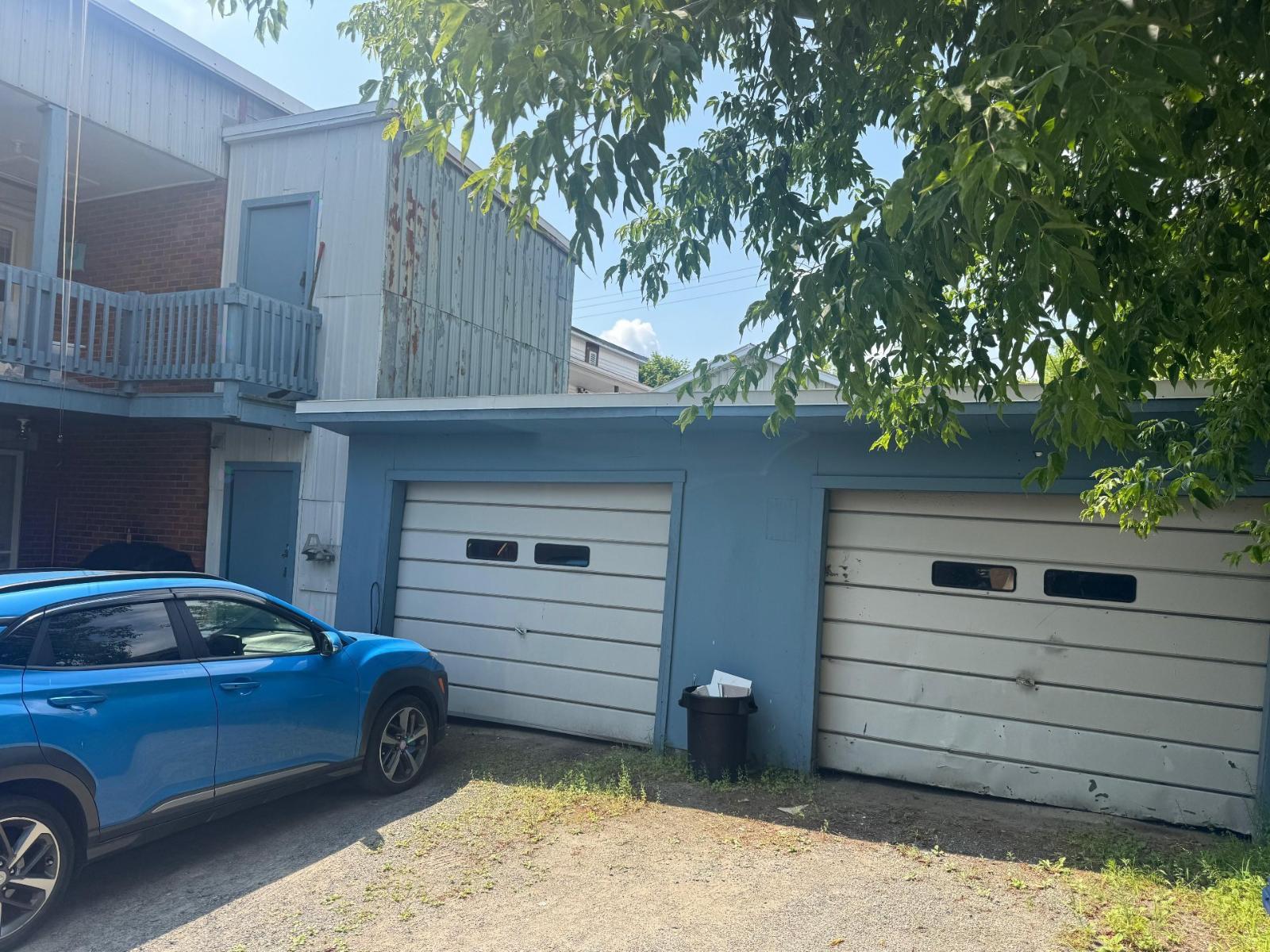 1733-1735 Av. St-aimé Property Photo 21