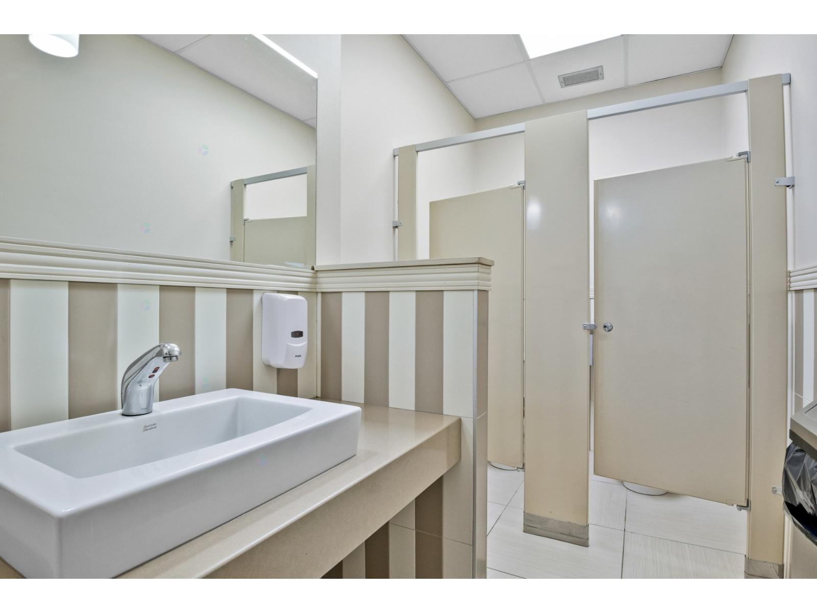 740 Rue Galt O., #013, 013b Property Photo 26