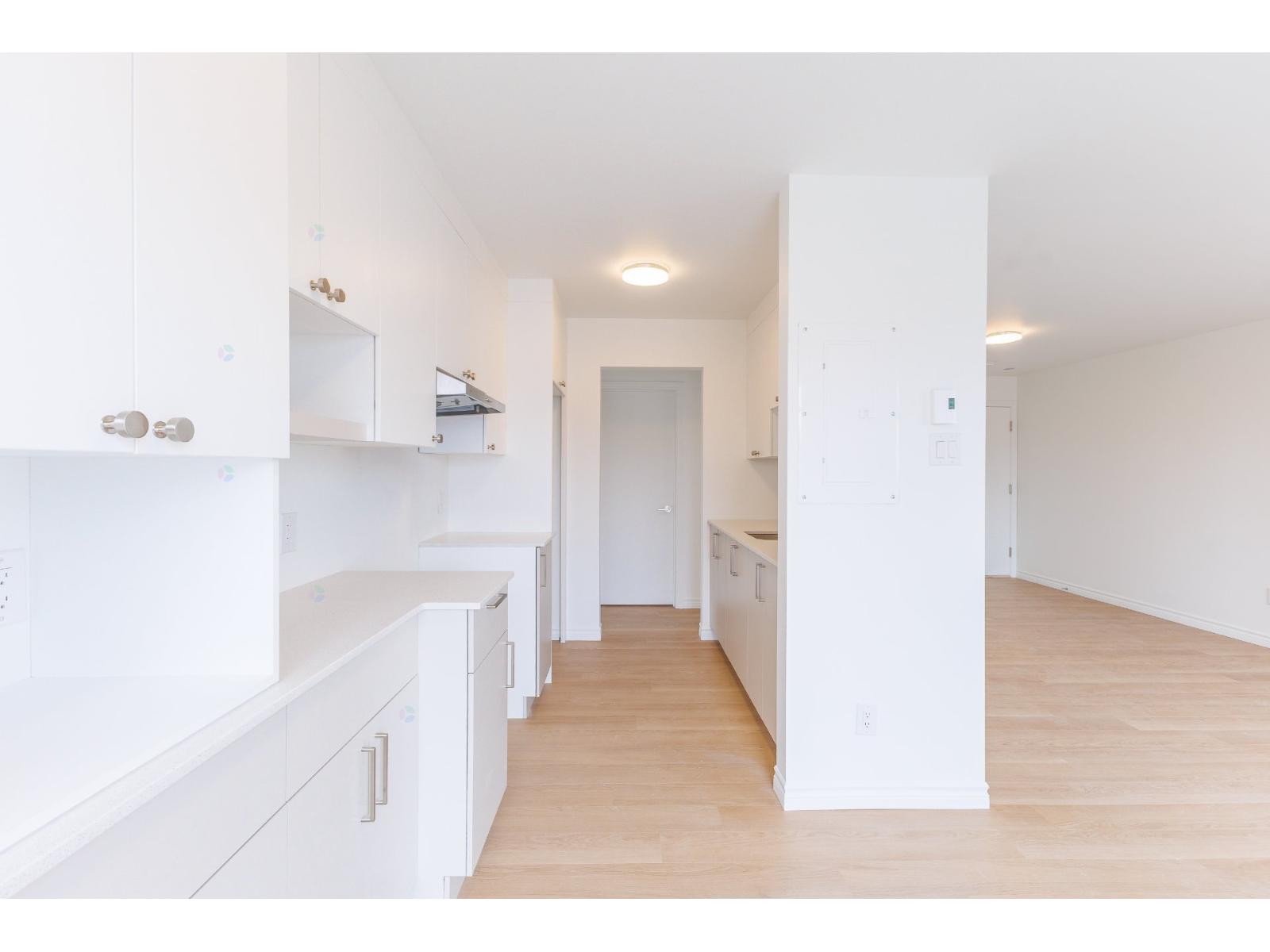 2475 Rue Aubert, #14 Property Photo 10