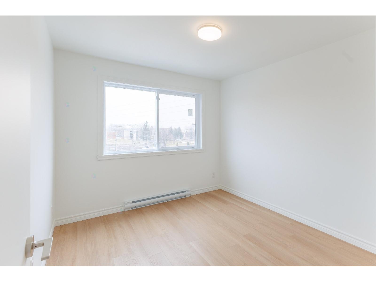 2475 Rue Aubert, #14 Property Photo 19