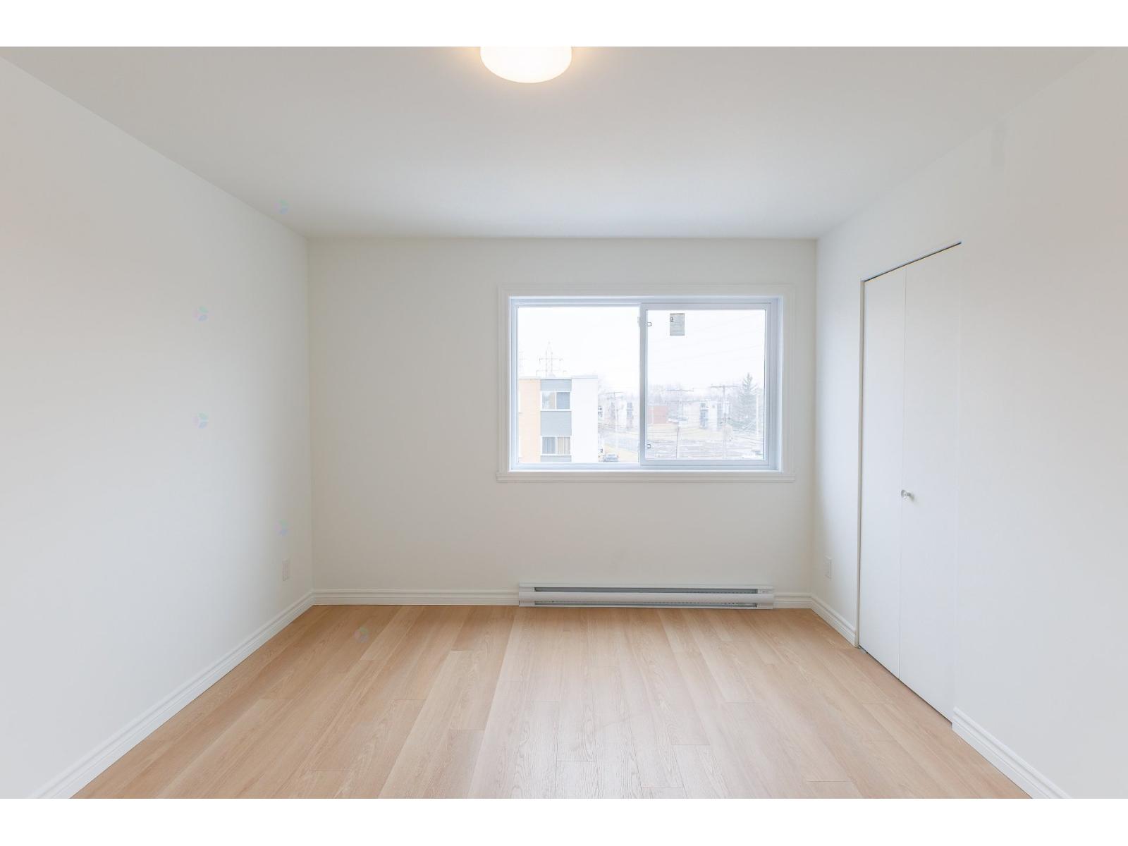 2475 Rue Aubert, #14 Property Photo 23