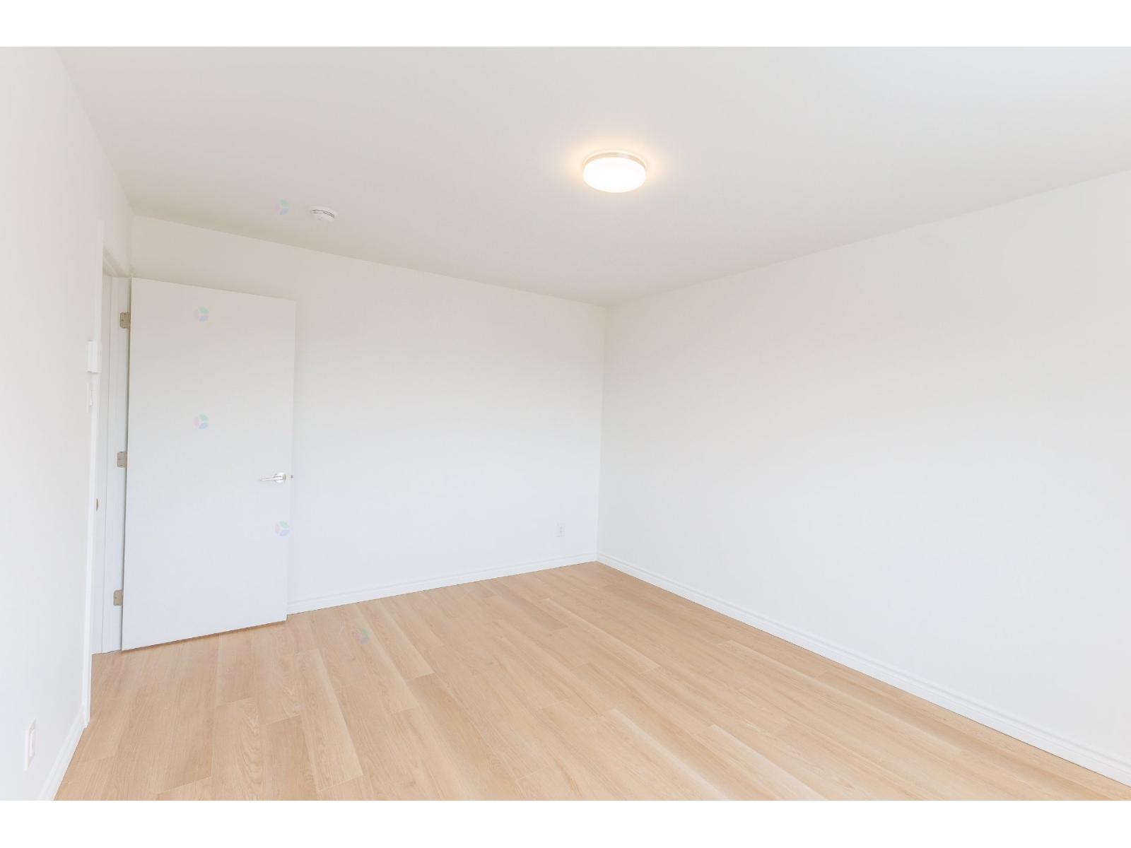 2475 Rue Aubert, #14 Property Photo 24