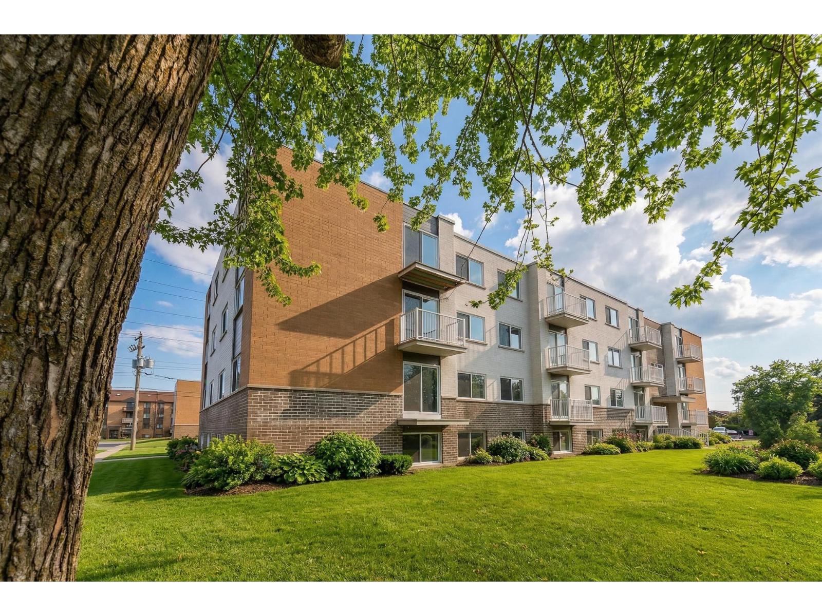2475 Rue Aubert, #14 Property Photo 30