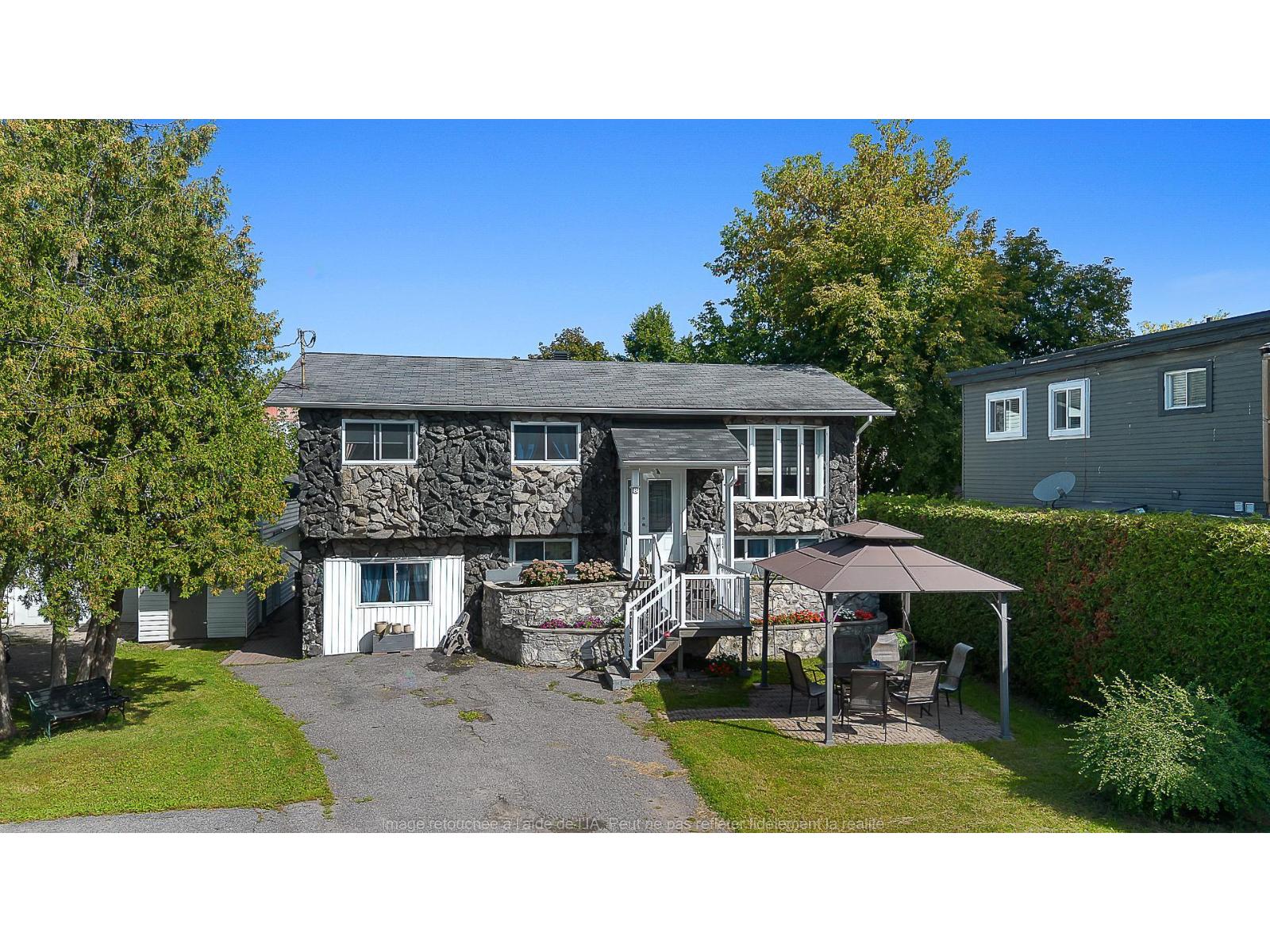 8 Rue Graham Property Photo 1