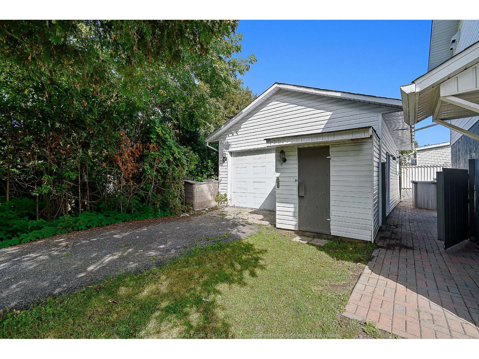 8 Rue Graham Property Photo 23