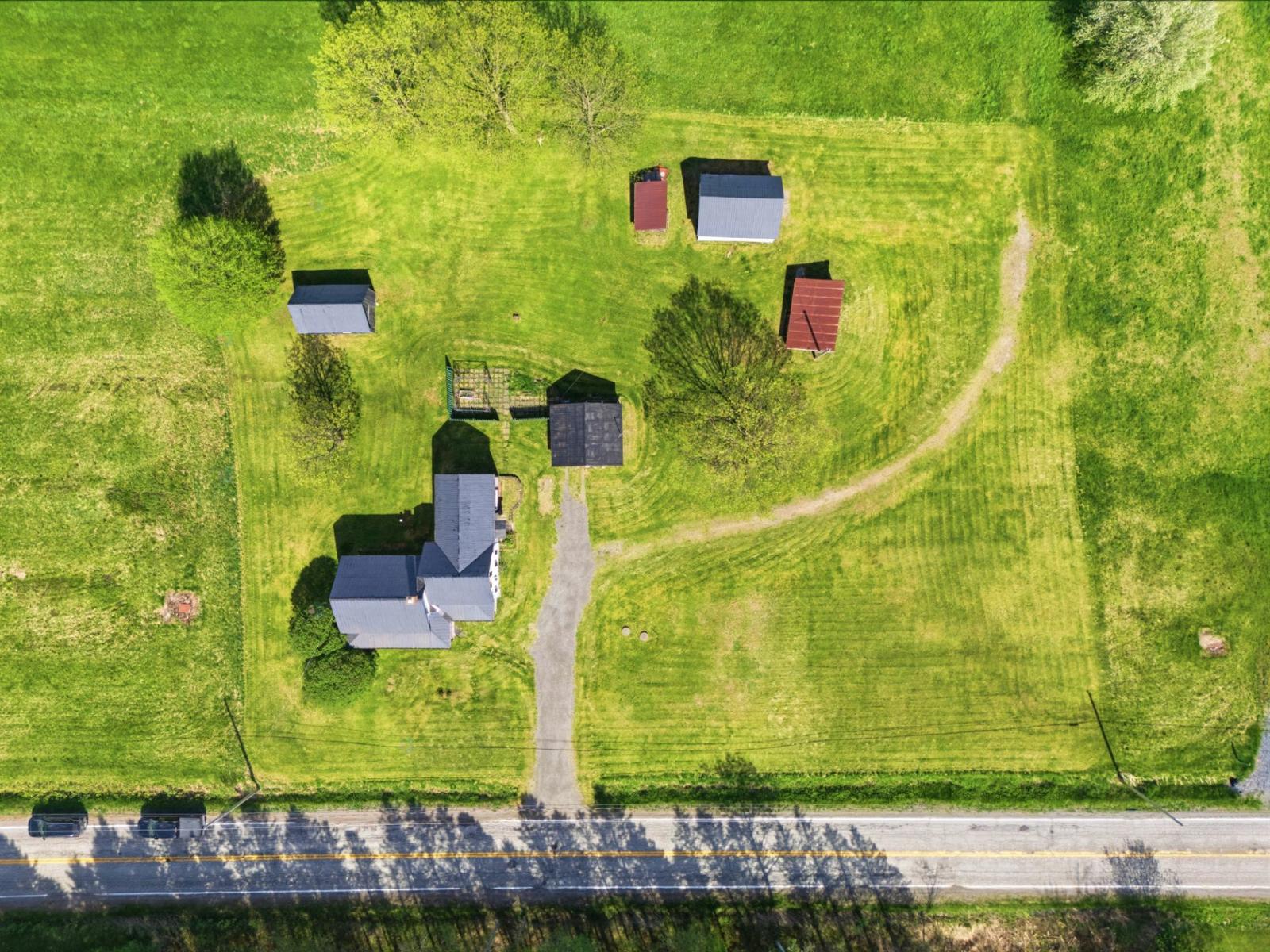 2078z Ch. Hamel Property Photo 5
