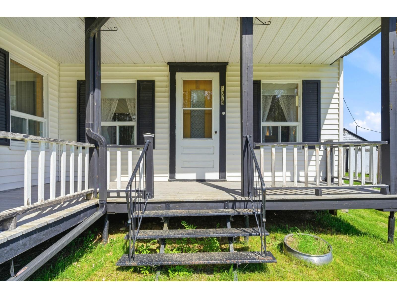 2078z Ch. Hamel Property Photo 14
