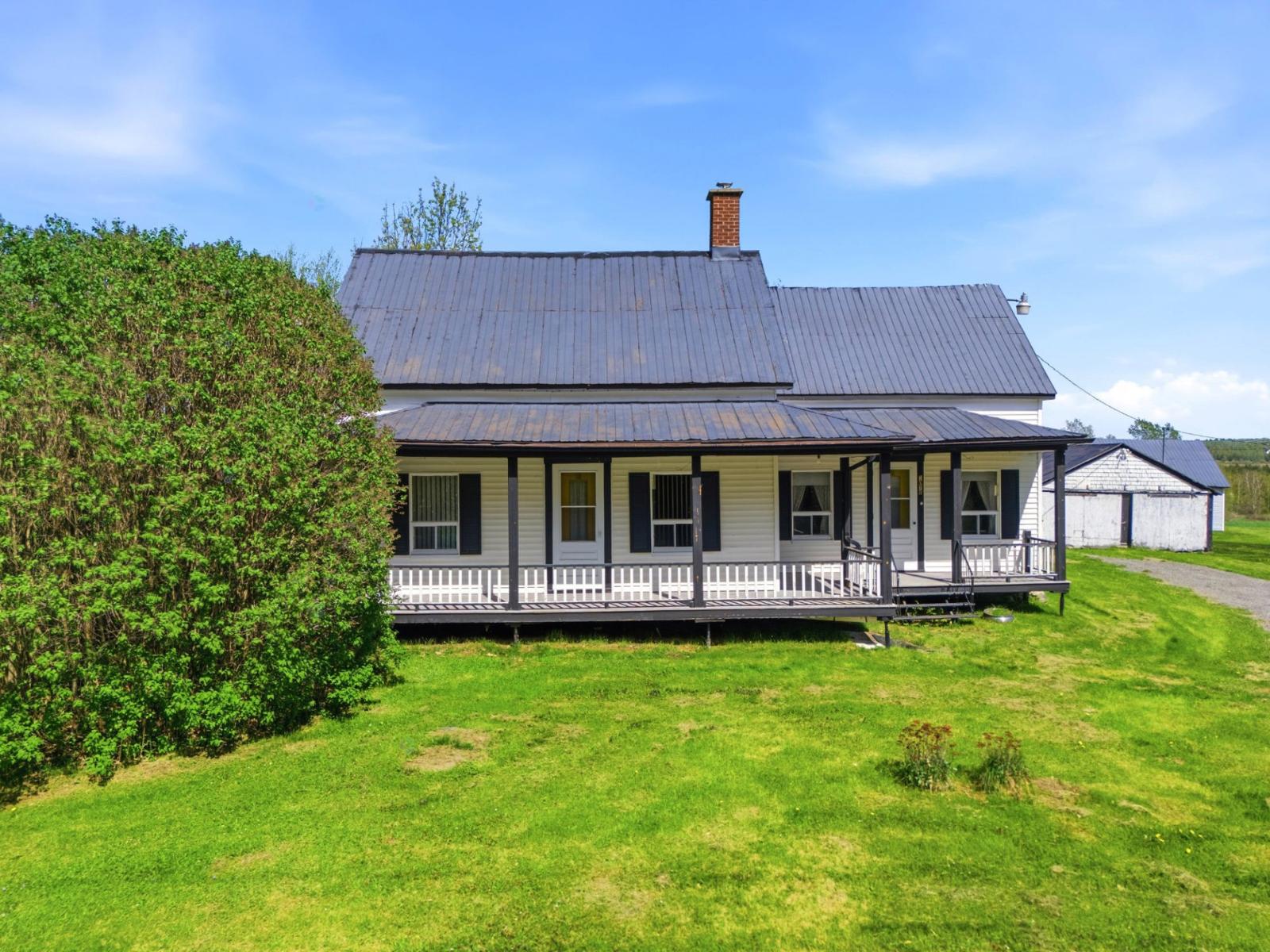 2078z Ch. Hamel Property Photo 46