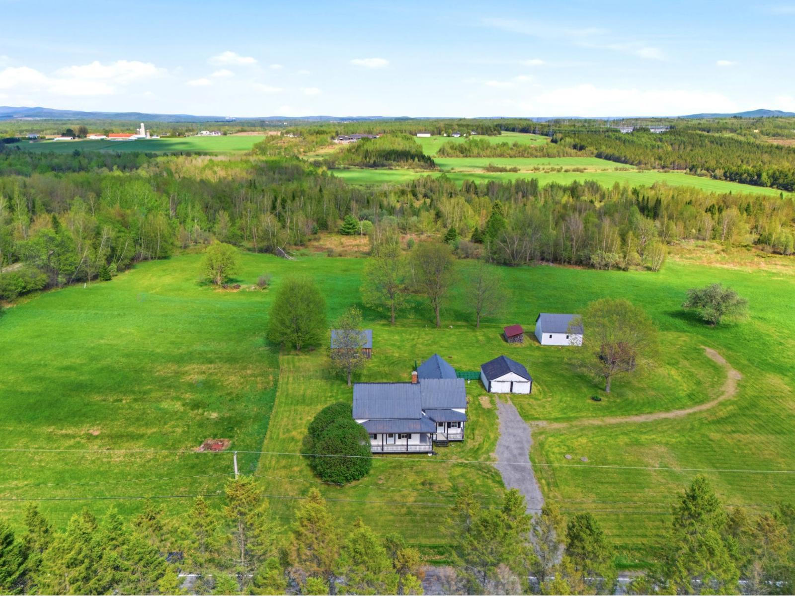 2078z Ch. Hamel Property Photo 49