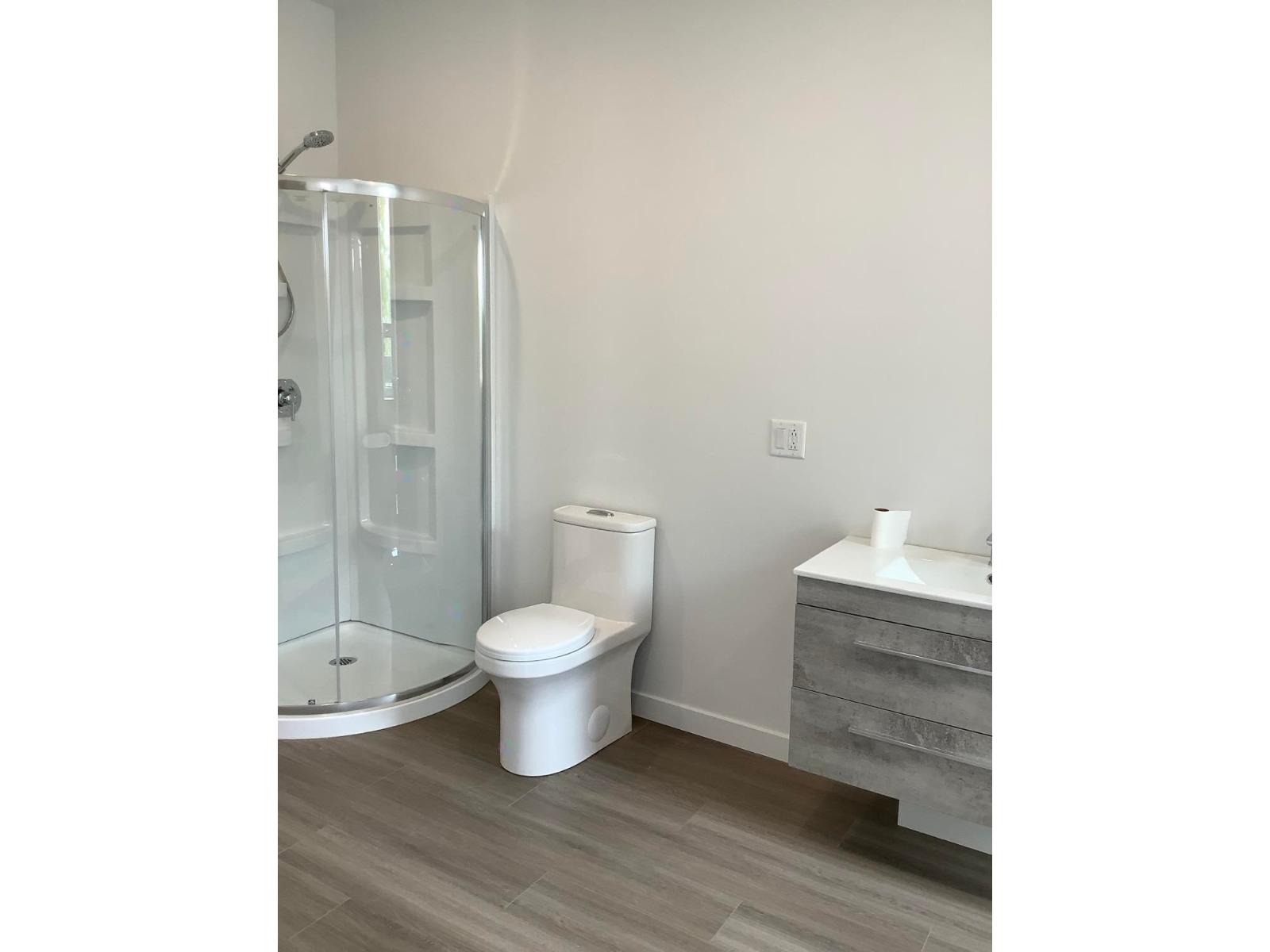 352 Rue Principale E. Property Photo 16
