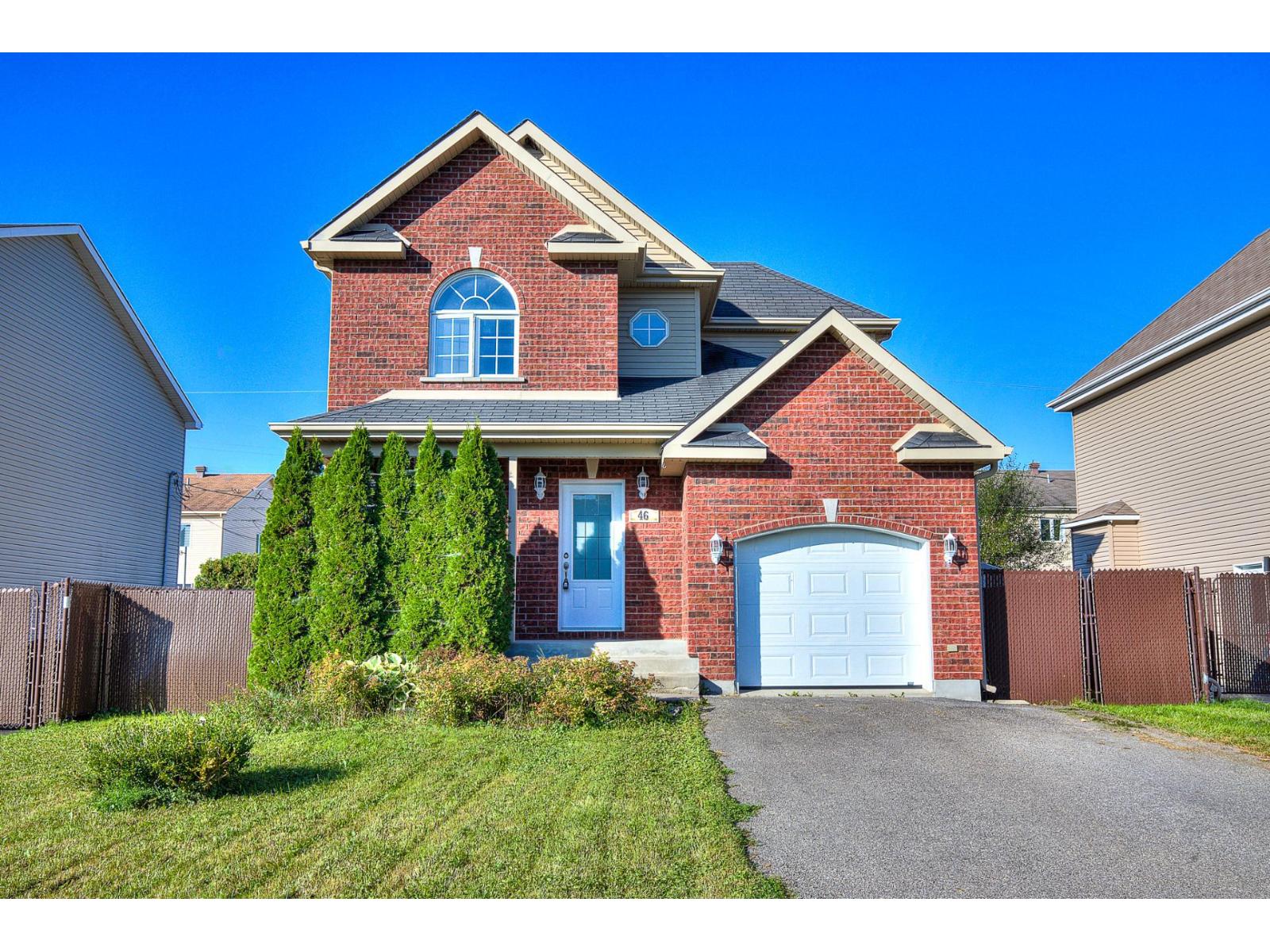 46 Av. Chamberry Property Photo 1