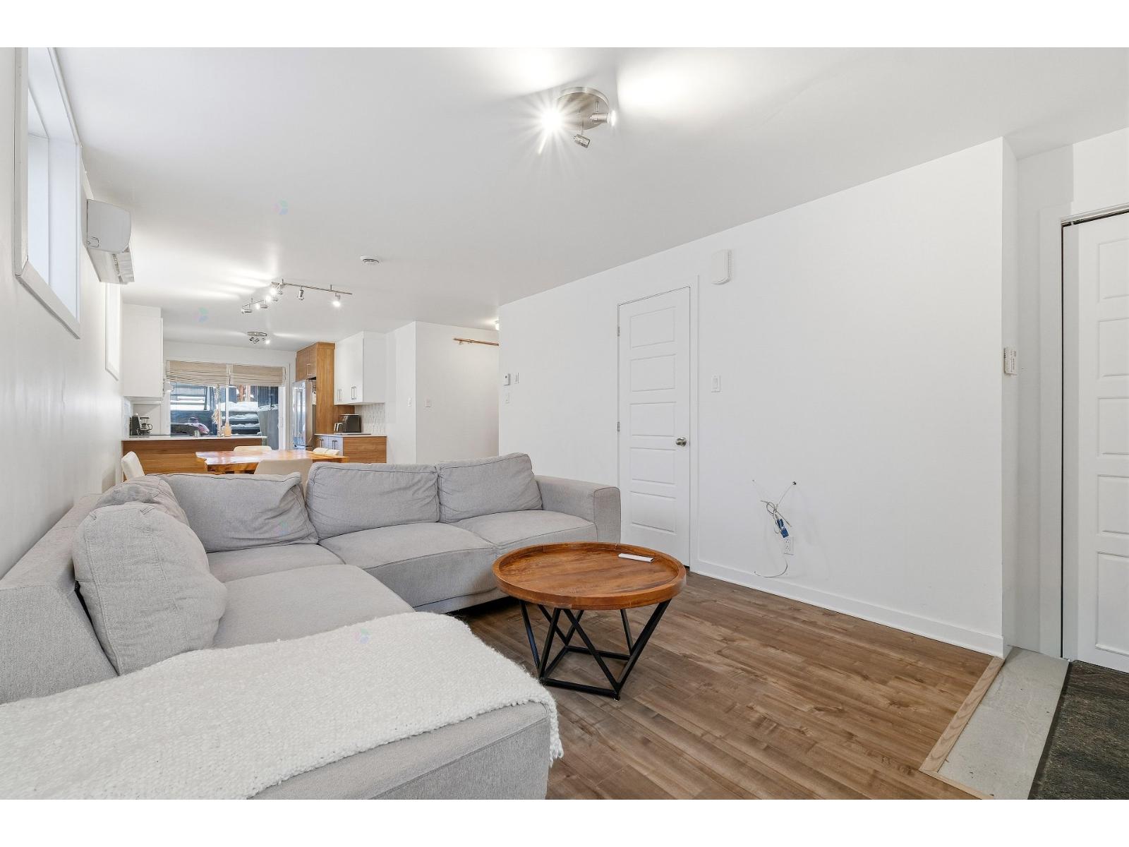 2143-2147 Rue Cartier Property Photo 17