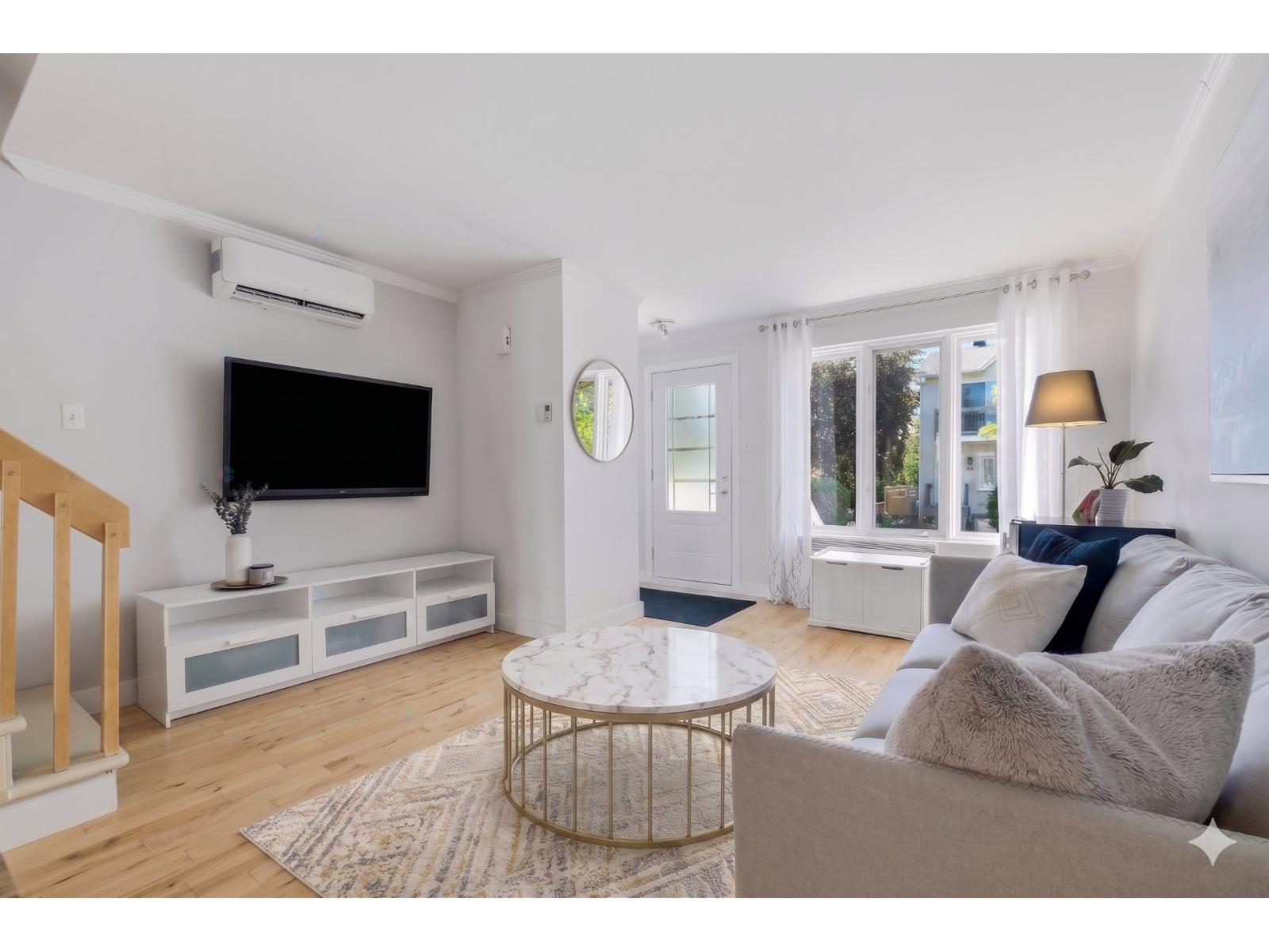 3785z Rue Des Sources Property Photo 3