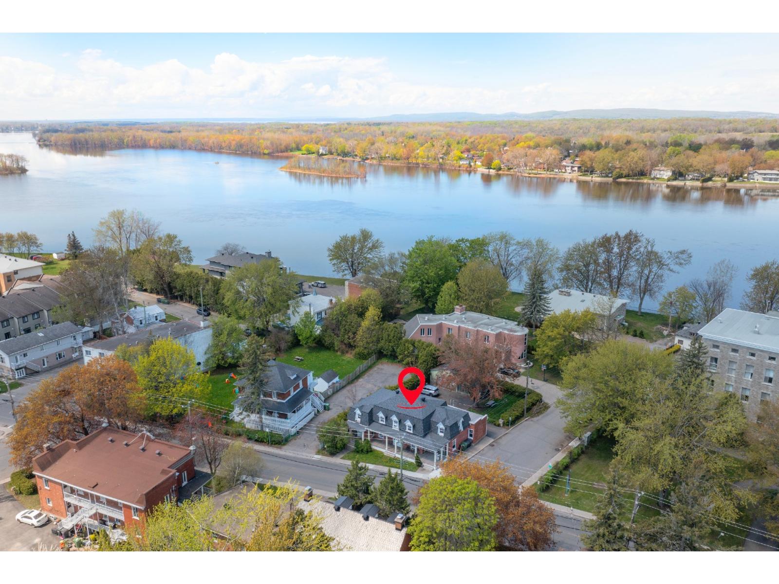 16149-16155 Boul. Gouin O. Property Photo 2