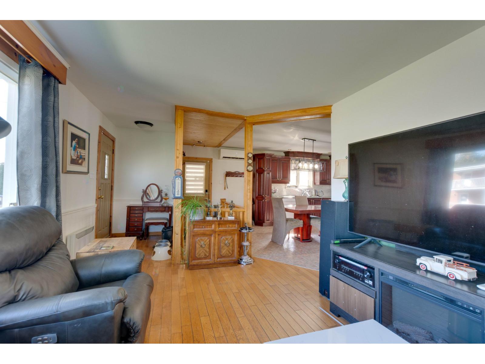 1150 Rue Chabanel Property Photo 10