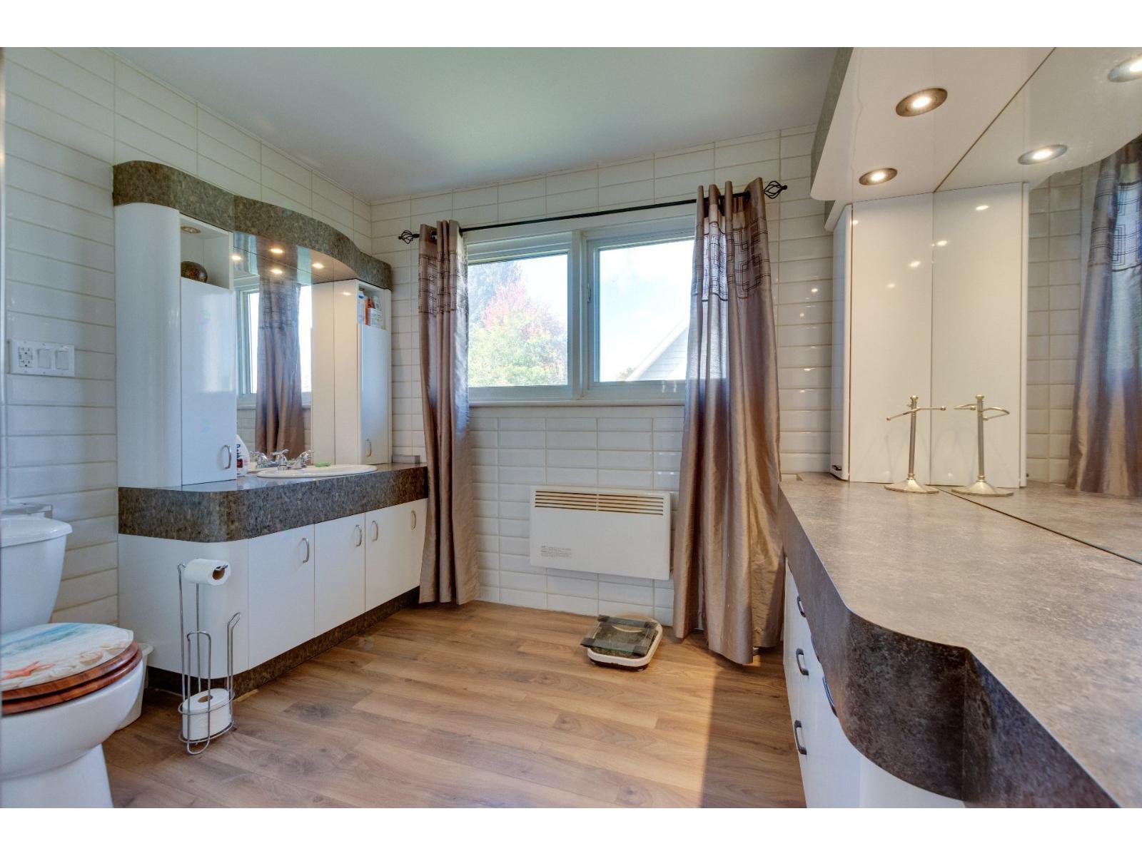 1150 Rue Chabanel Property Photo 22