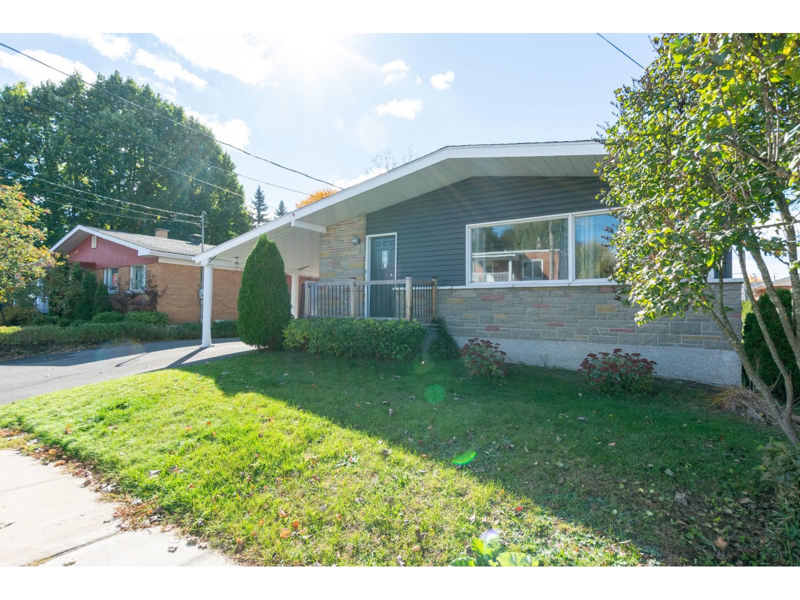 1150 Rue Chabanel Property Photo 32