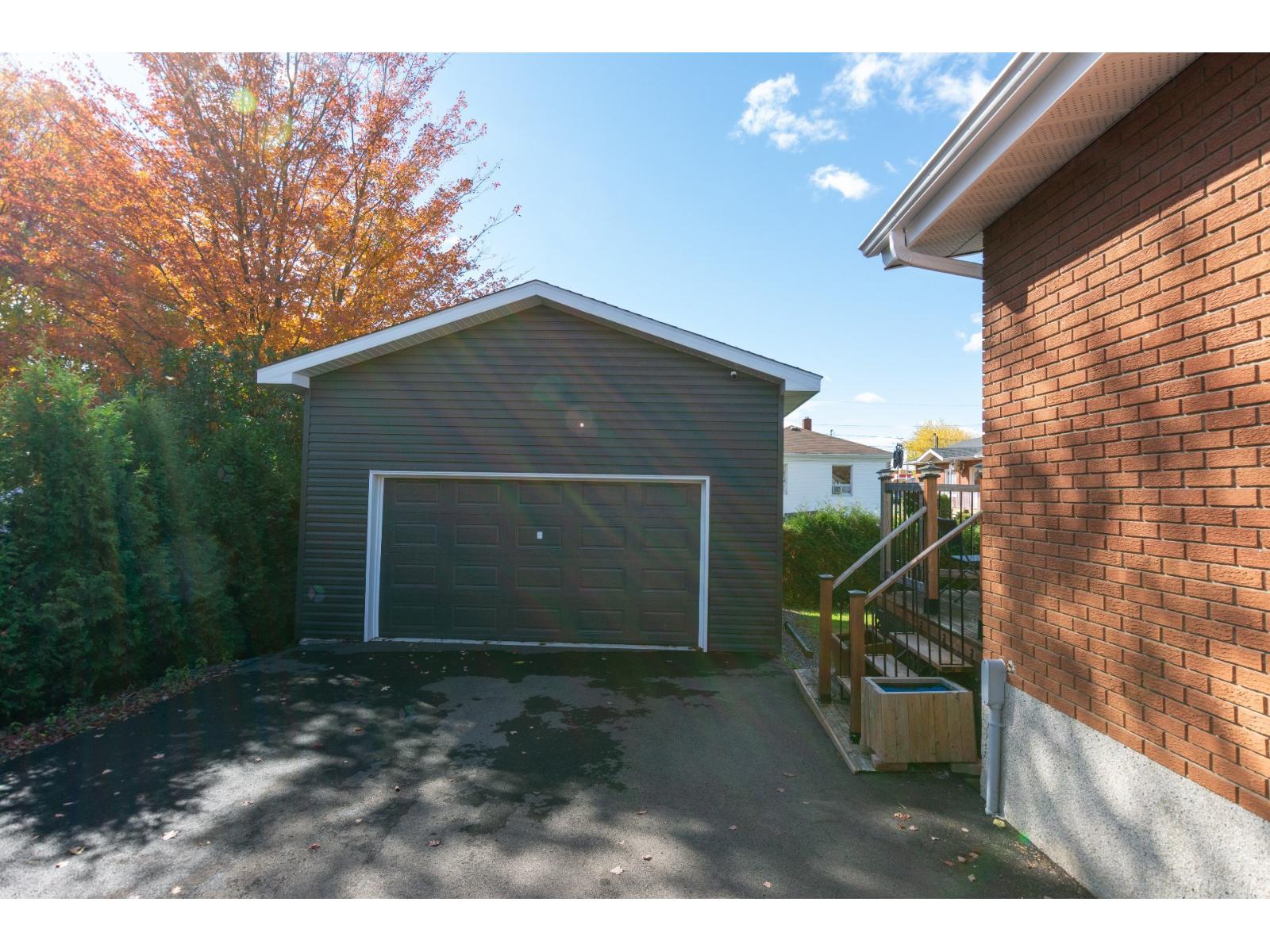 1150 Rue Chabanel Property Photo 33