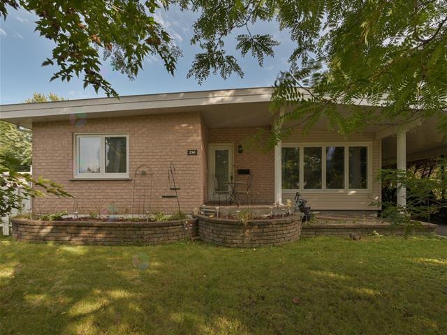 236 Rue Claude-dauzat Property Photo 1
