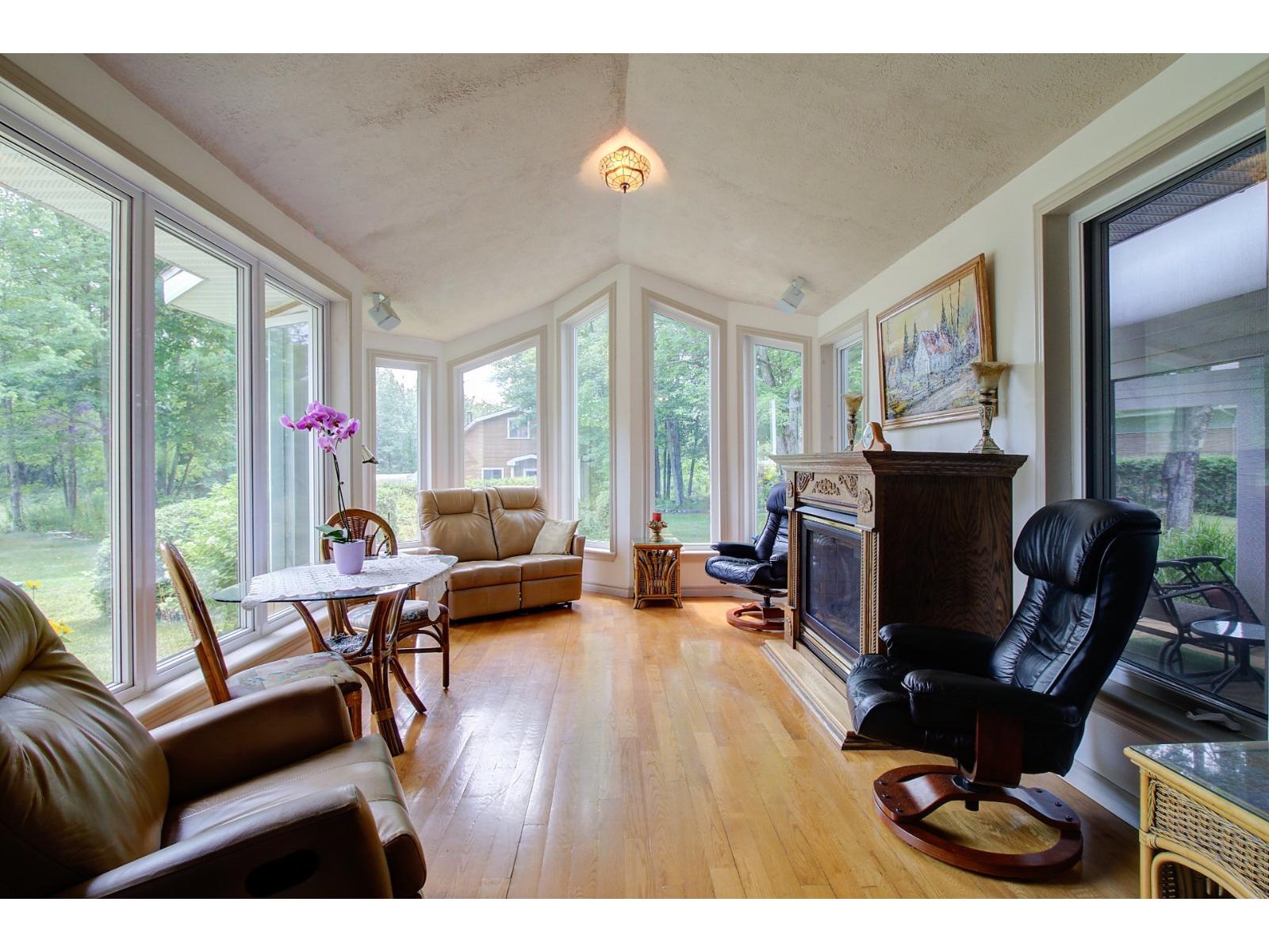 36 Ch. Couture Property Photo 10