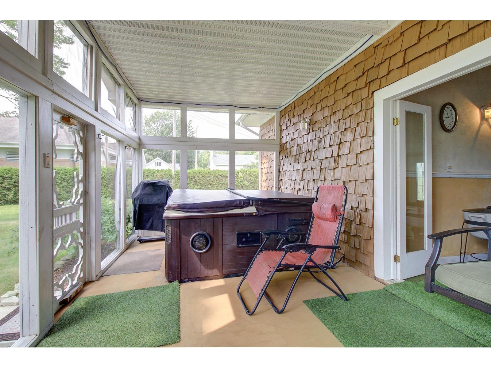 36 Ch. Couture Property Photo 23