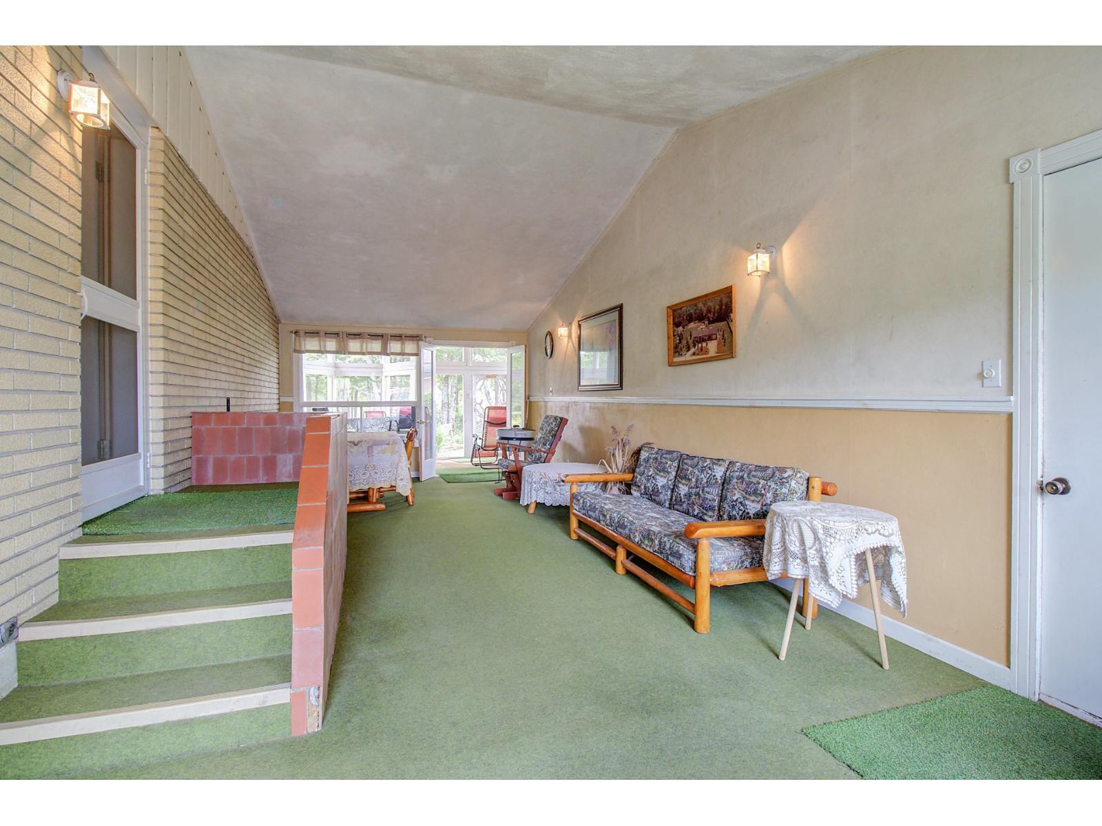 36 Ch. Couture Property Photo 30