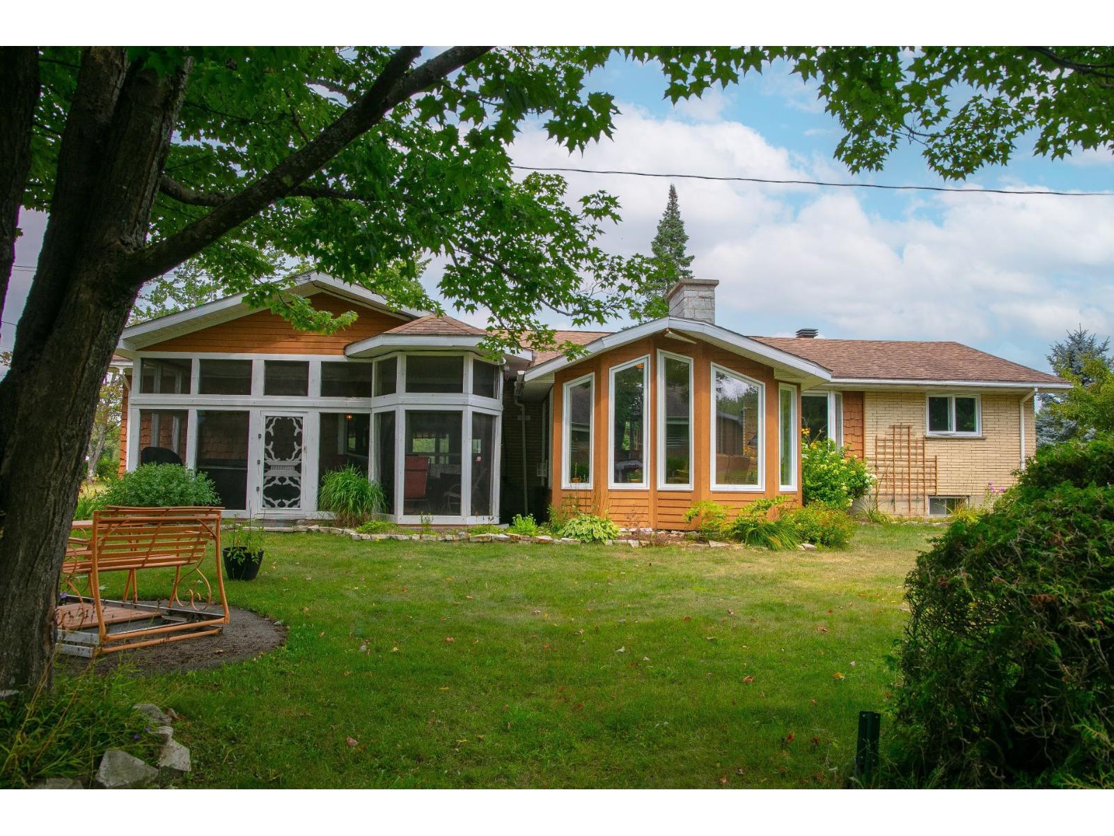 36 Ch. Couture Property Photo 38