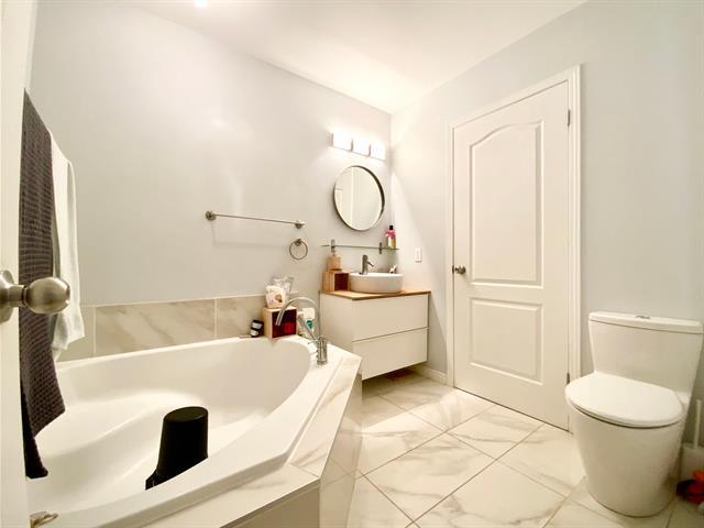 6220 Boul. Pie-ix Property Photo 10