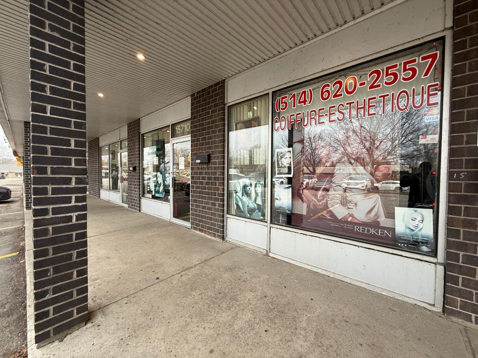 15710 Boul. De Pierrefonds Property Photo 1