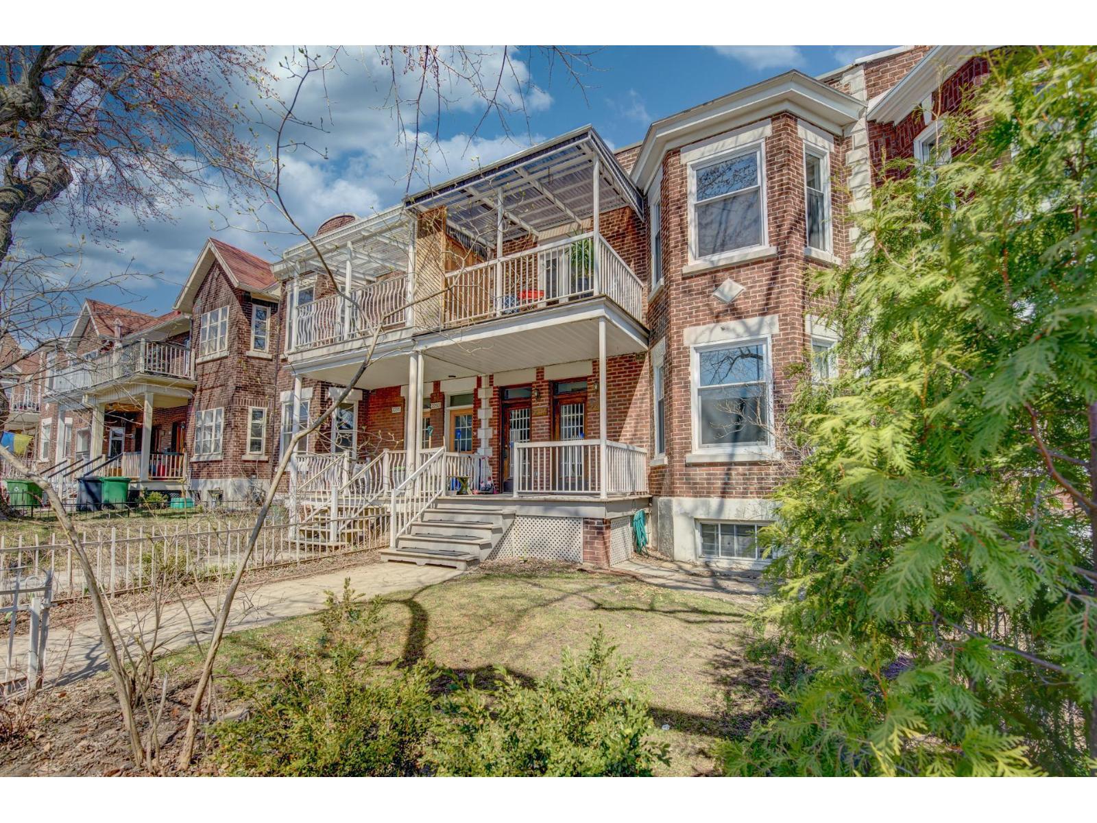 2289-2291 Av. Regent Property Photo 1