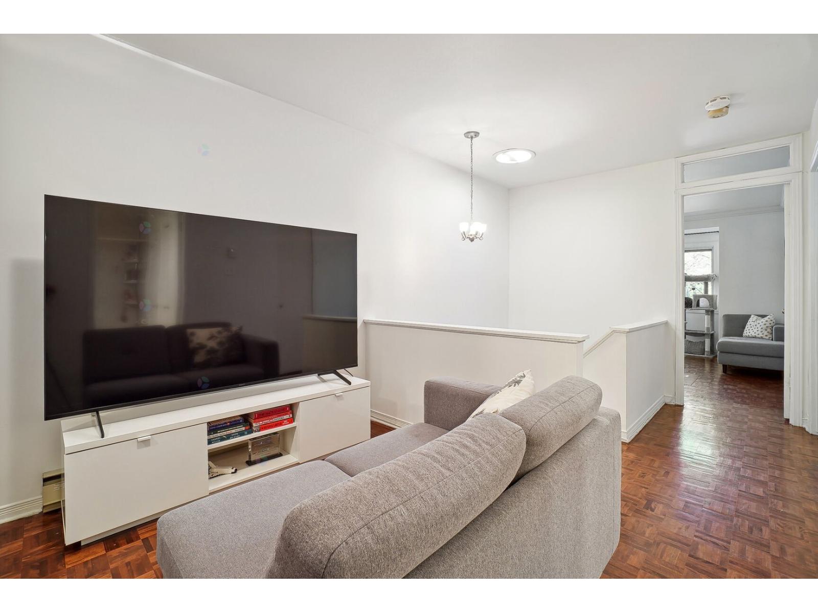 1470 Rue St-jacques, #4 Property Photo 9