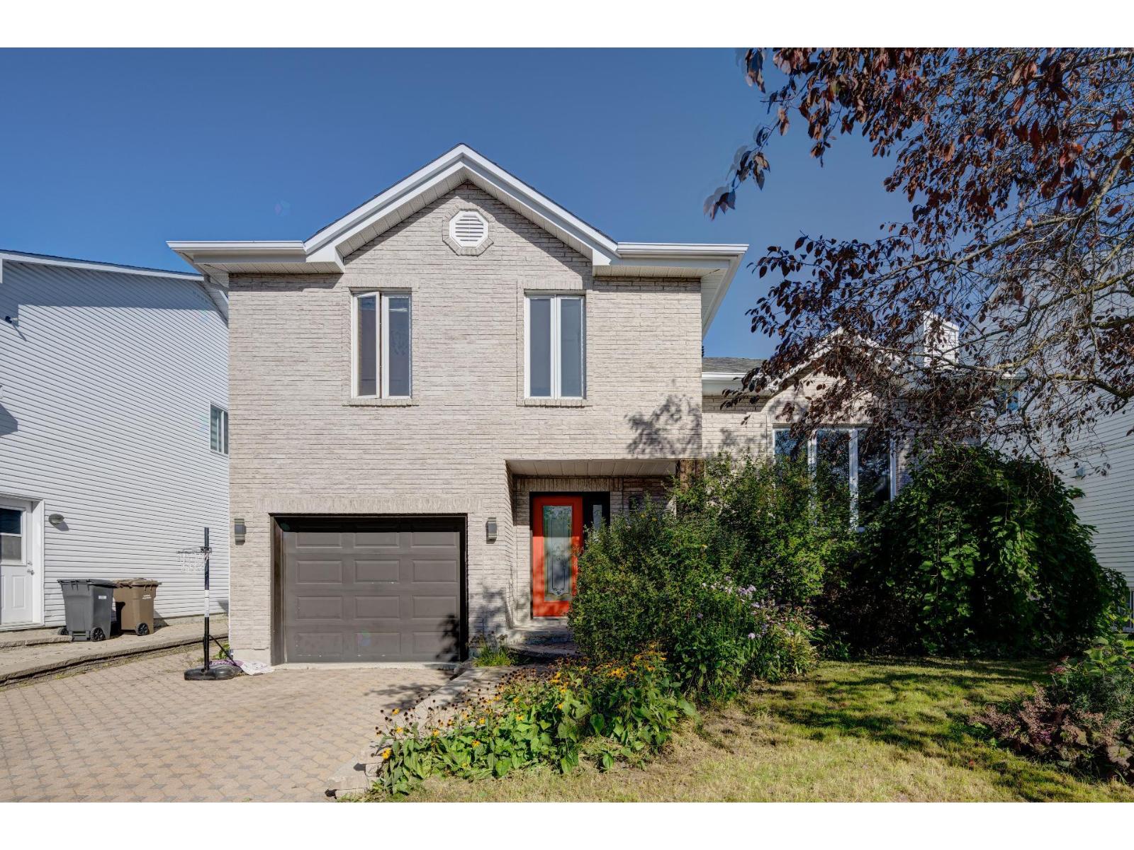 328 Rue Daphné Property Photo 1
