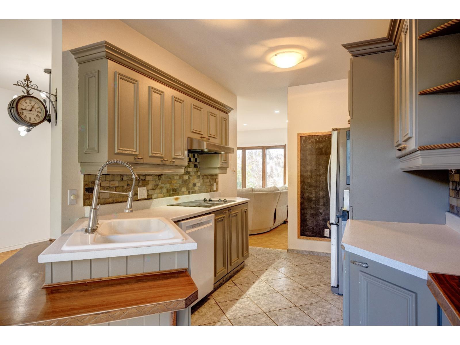 328 Rue Daphné Property Photo 9