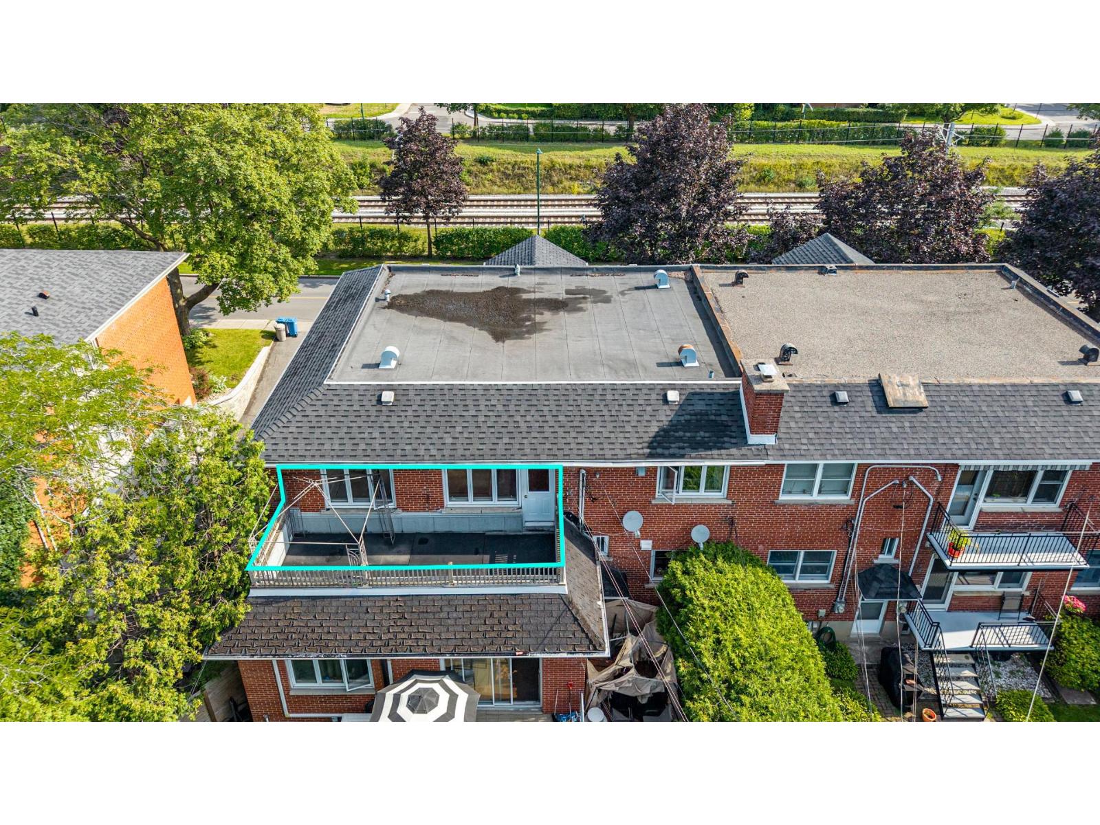 2146 Ch. De Dunkirk Property Photo 17