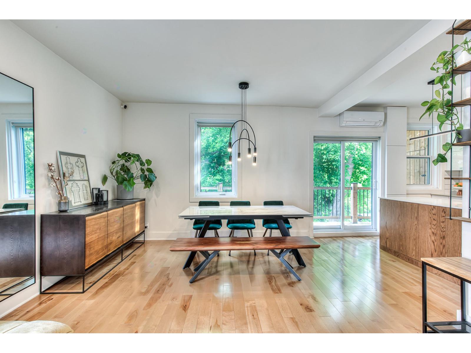 4545 Av. Earnscliffe Property Photo 15