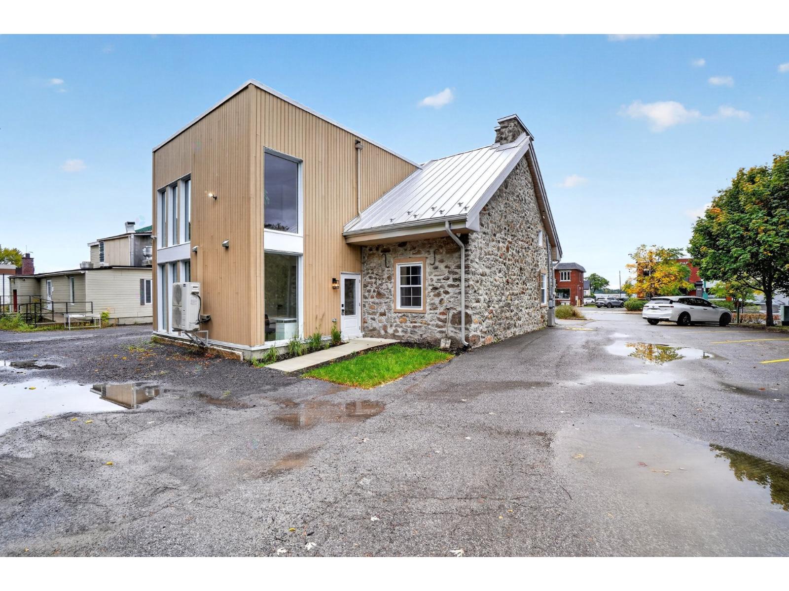 509 Rue Notre-dame, #2 Property Photo 15