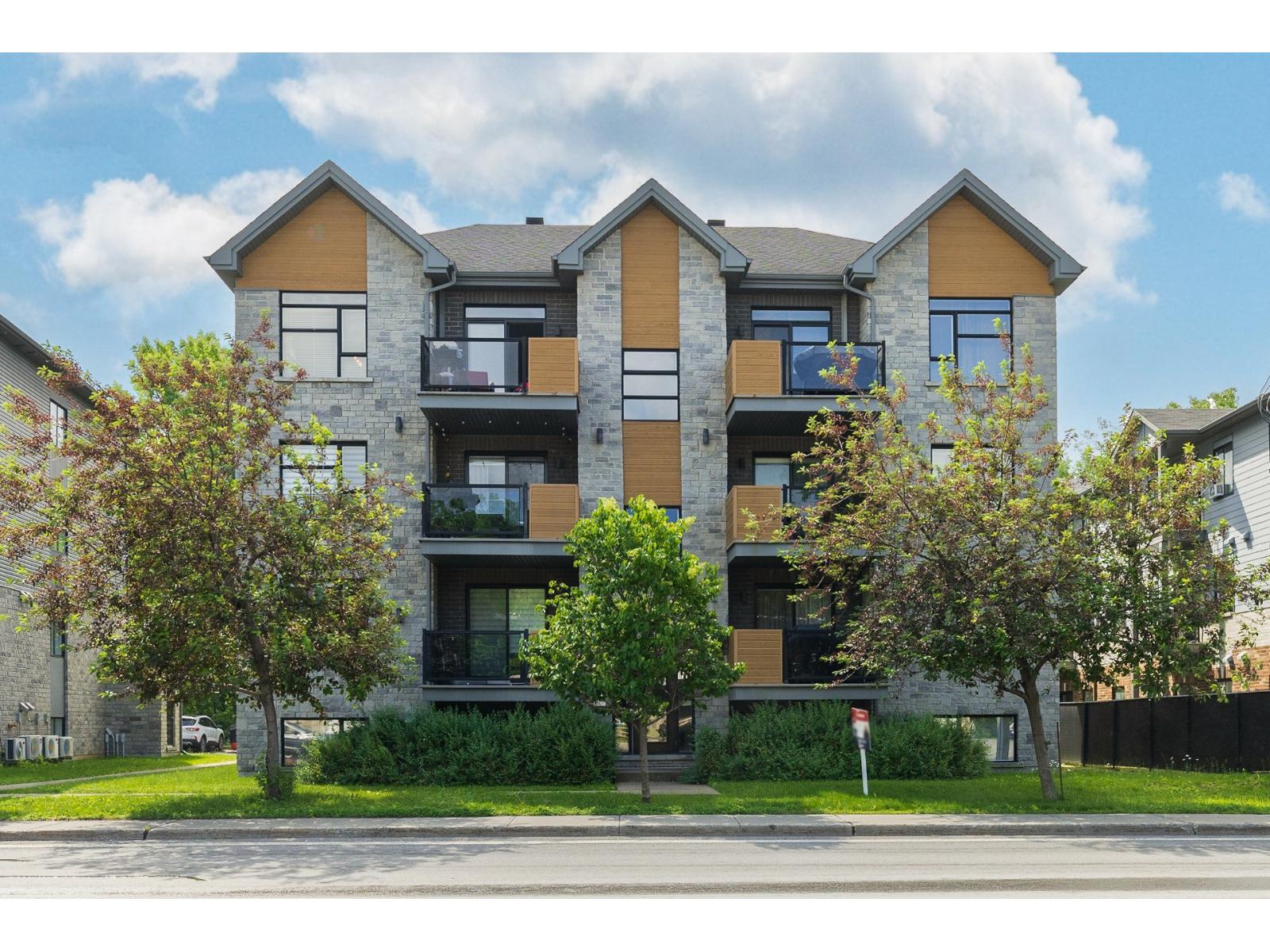 58 Rue St-pierre, #401 Property Photo 1