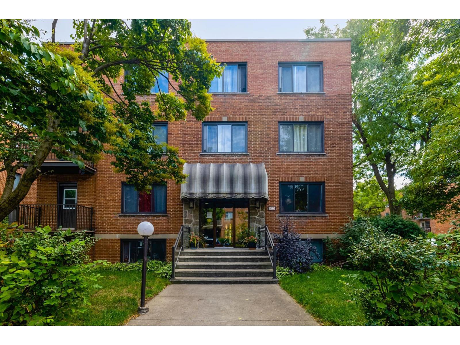 5835 Place Decelles, #6 Property Photo 1