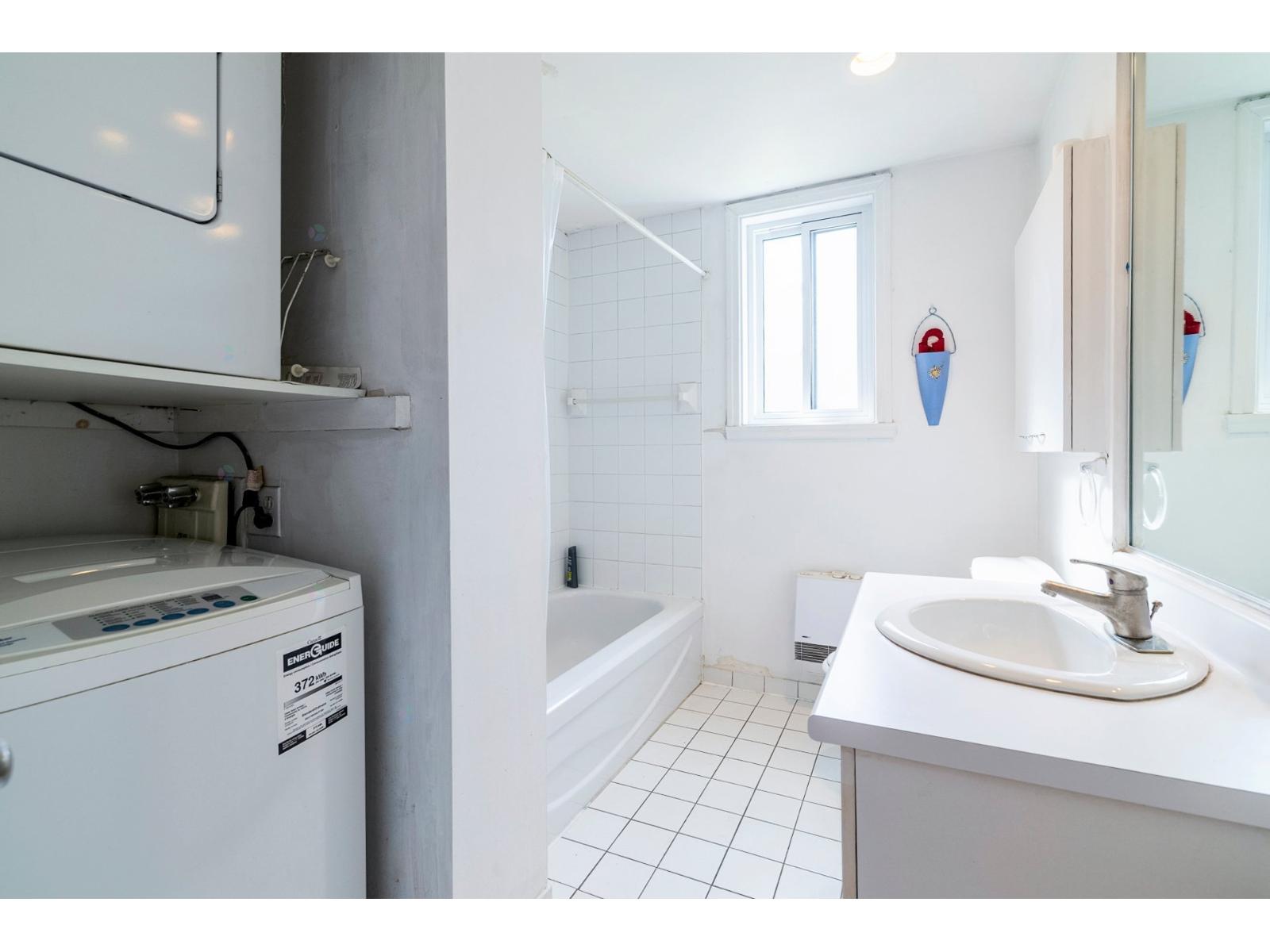 5835 Place Decelles, #6 Property Photo 12