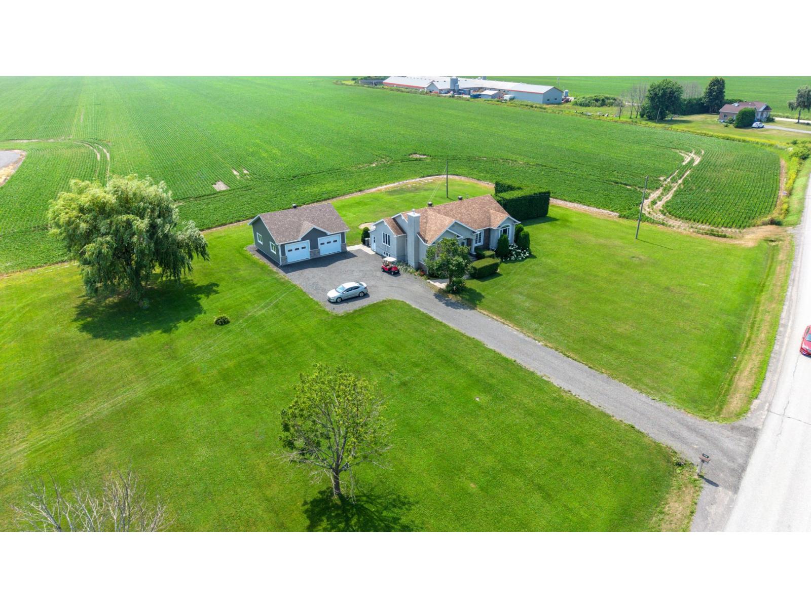 640-651z 4e Rang O. Property Photo 27