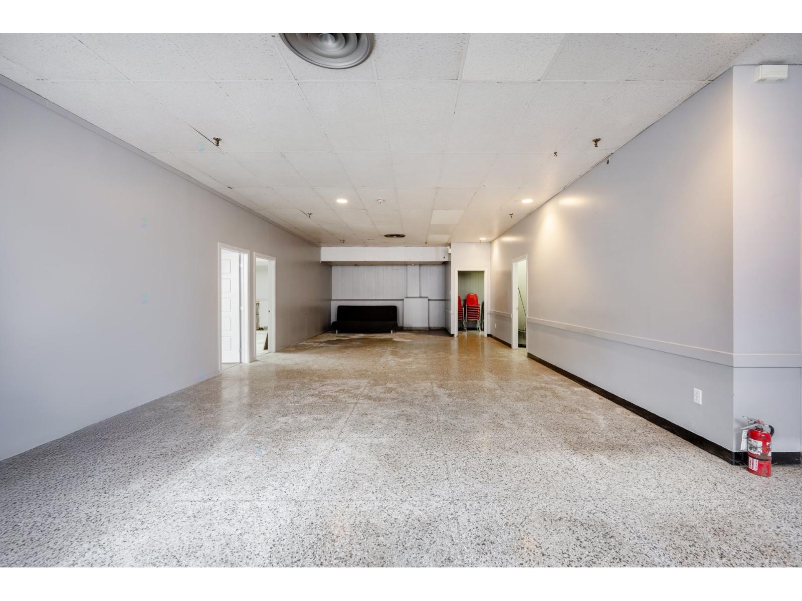 663 2e Avenue Property Photo 4