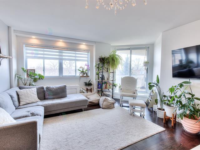 490 Boul. Galland, #401 Property Photo 1