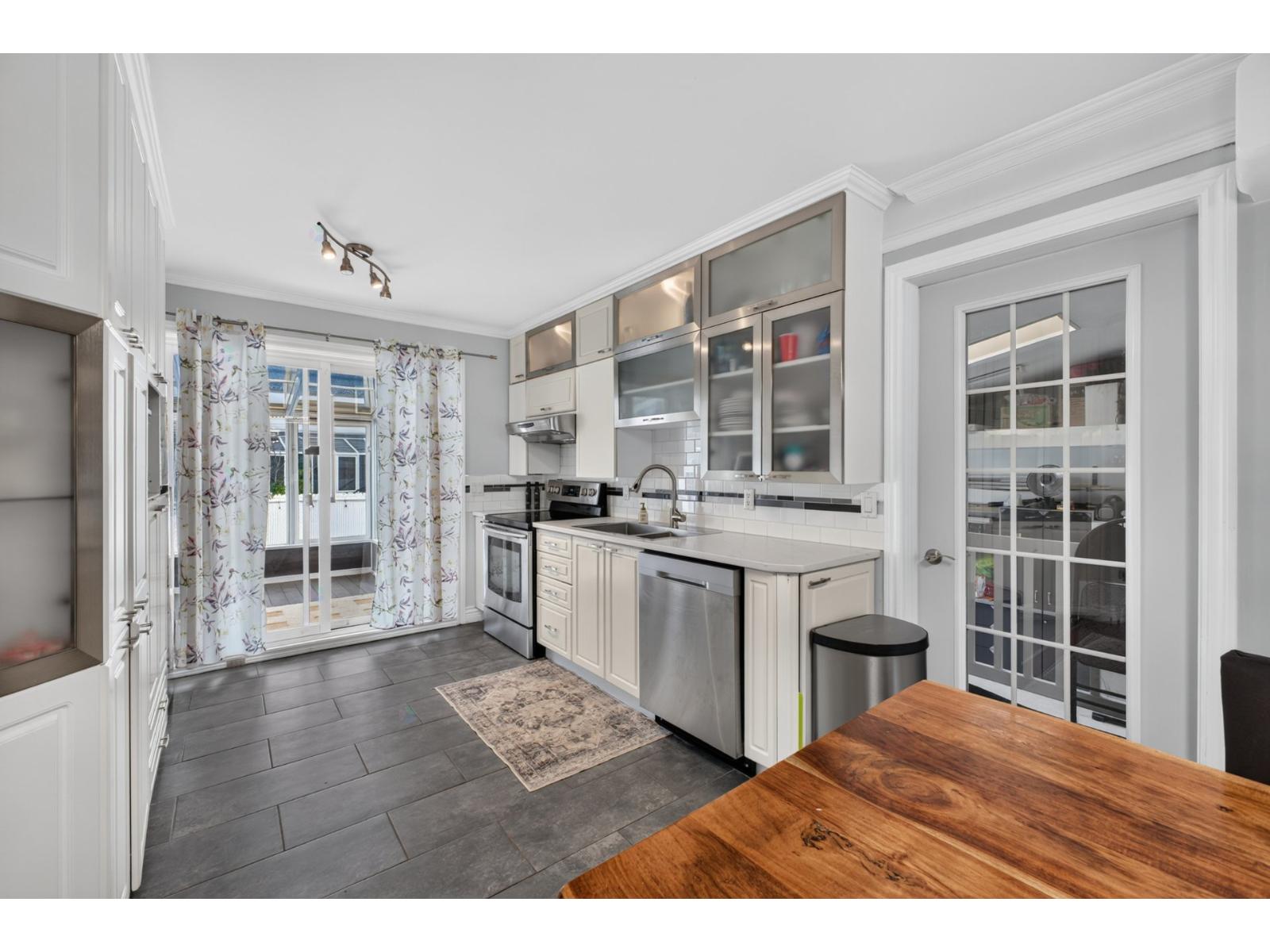 109 Rue De La Concorde Property Photo 10